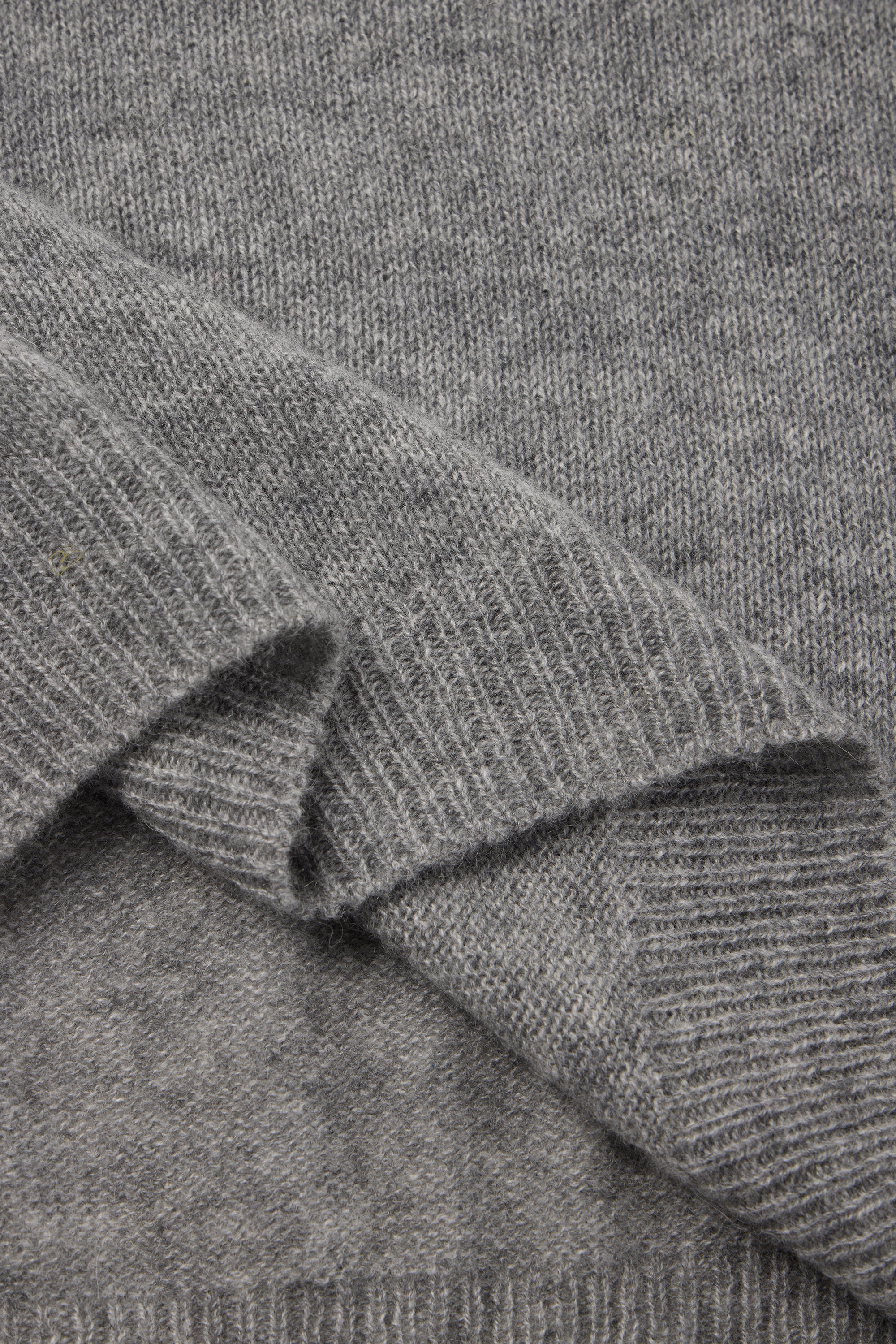 AIR-CASHMERE sweater (Grey)