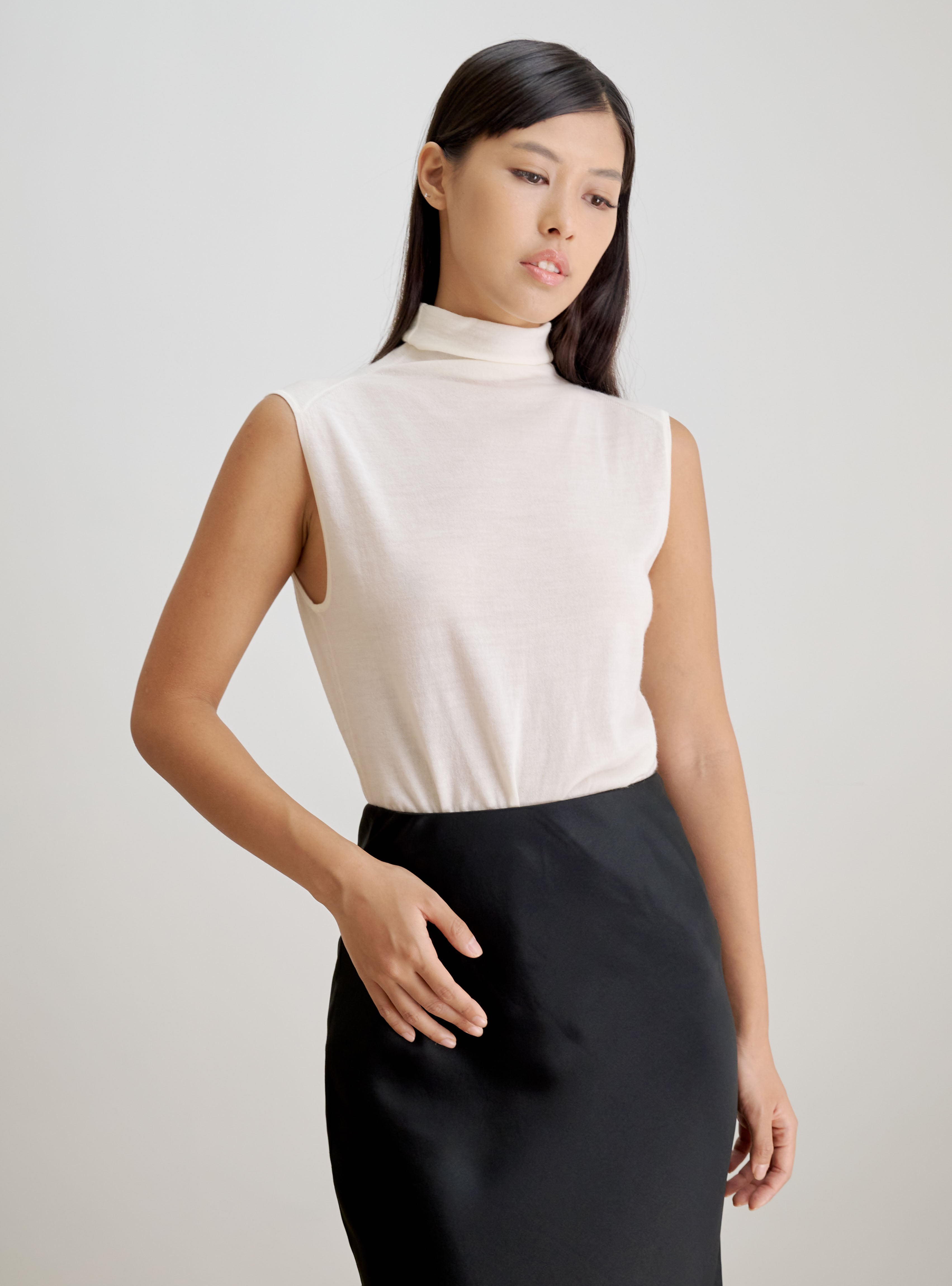 BOKKAI turtleneck sleeveless top (White)