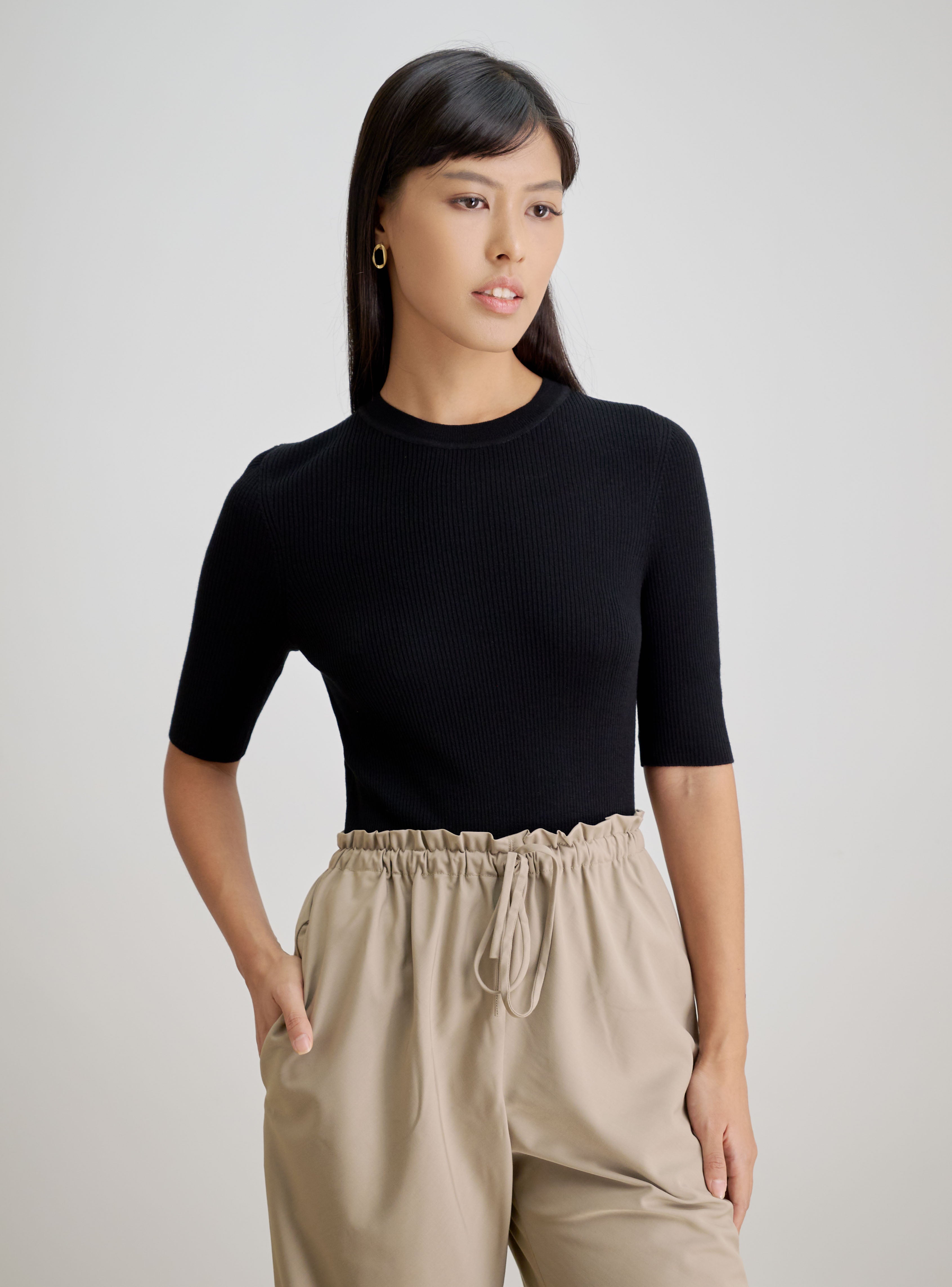 KATY seamless mid-sleeve wool top (Black)