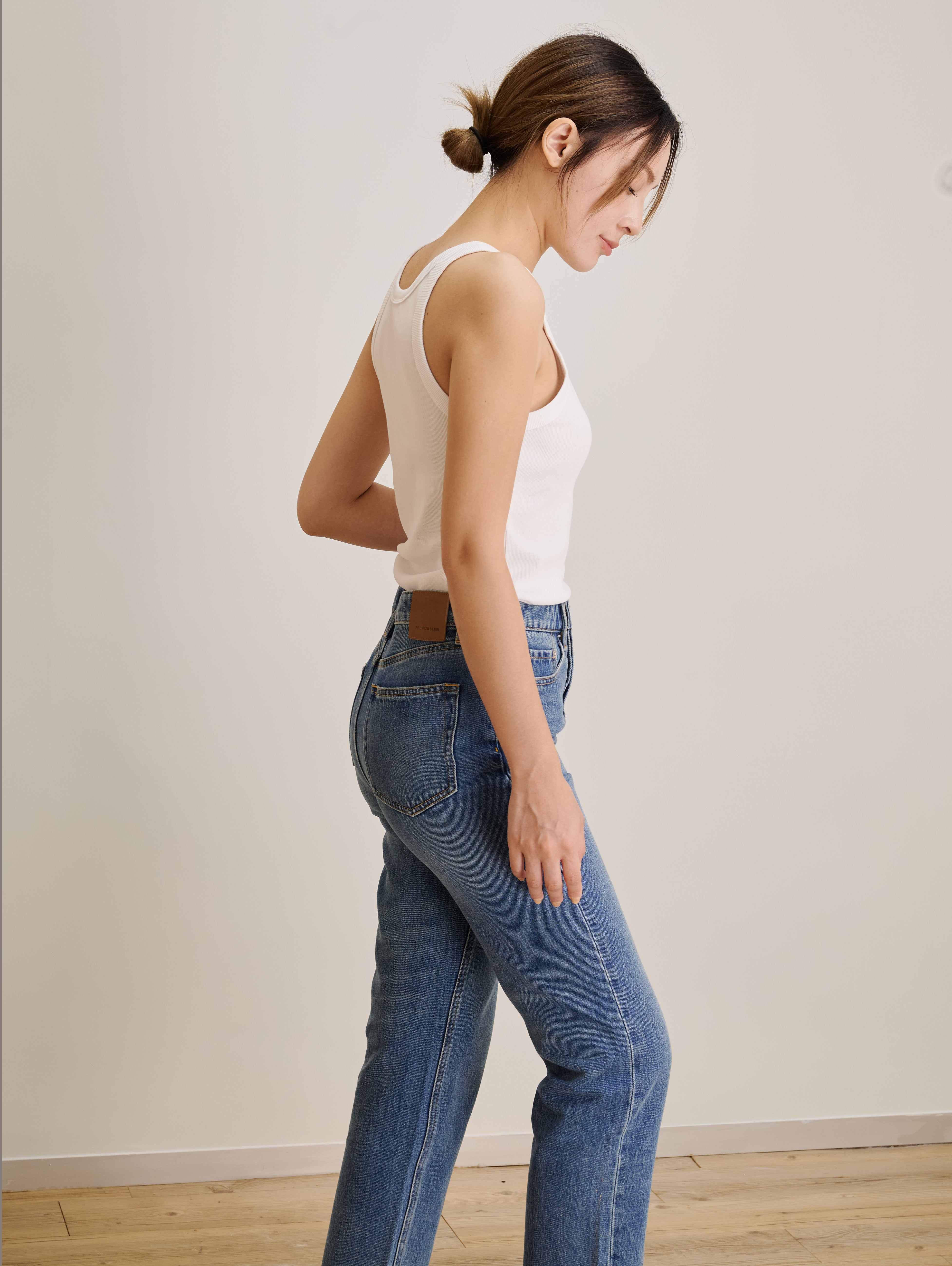 CLASSIC High-Rise Straight-leg jeans (Blue)