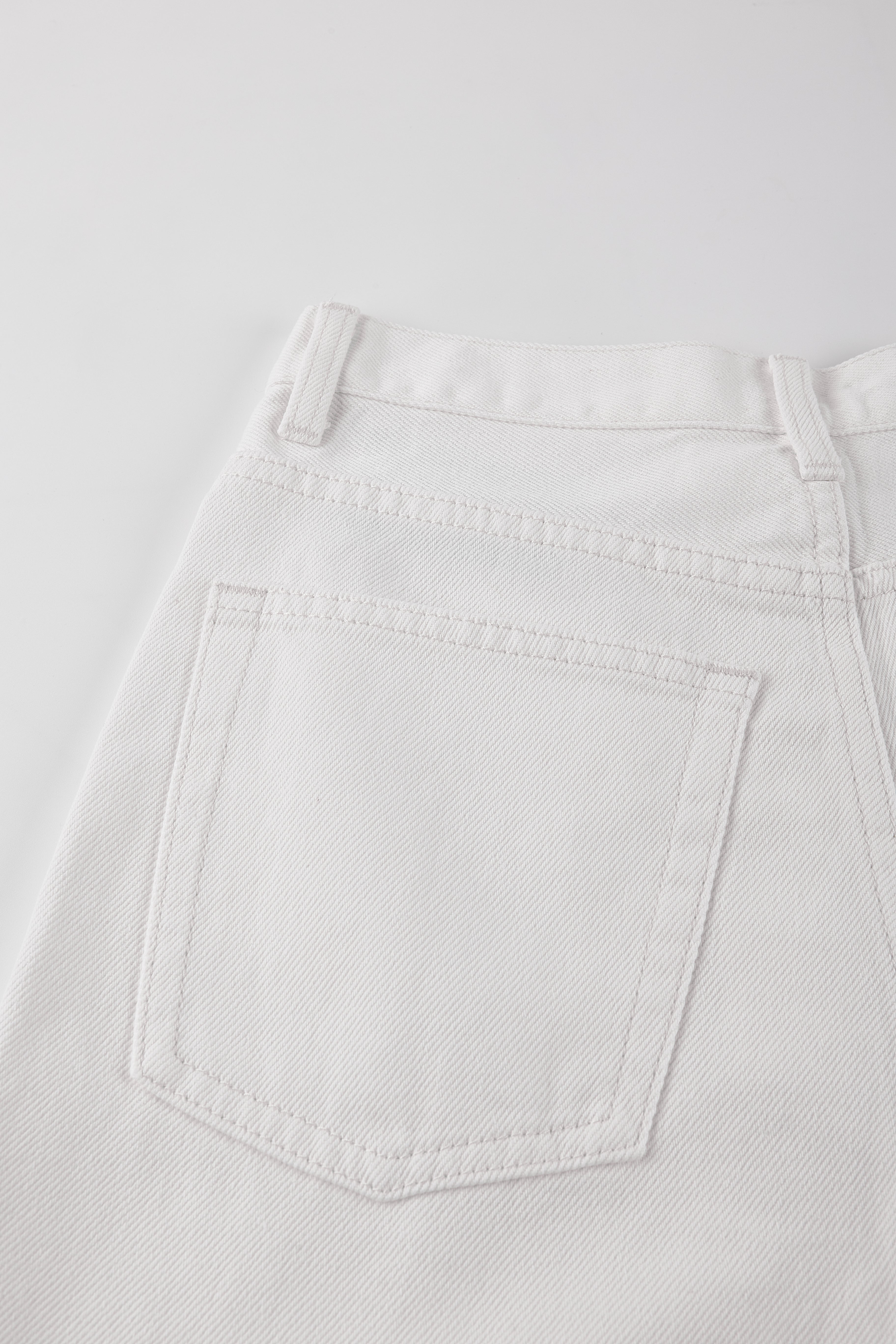 EG high-waisted wide-leg jeans (White)