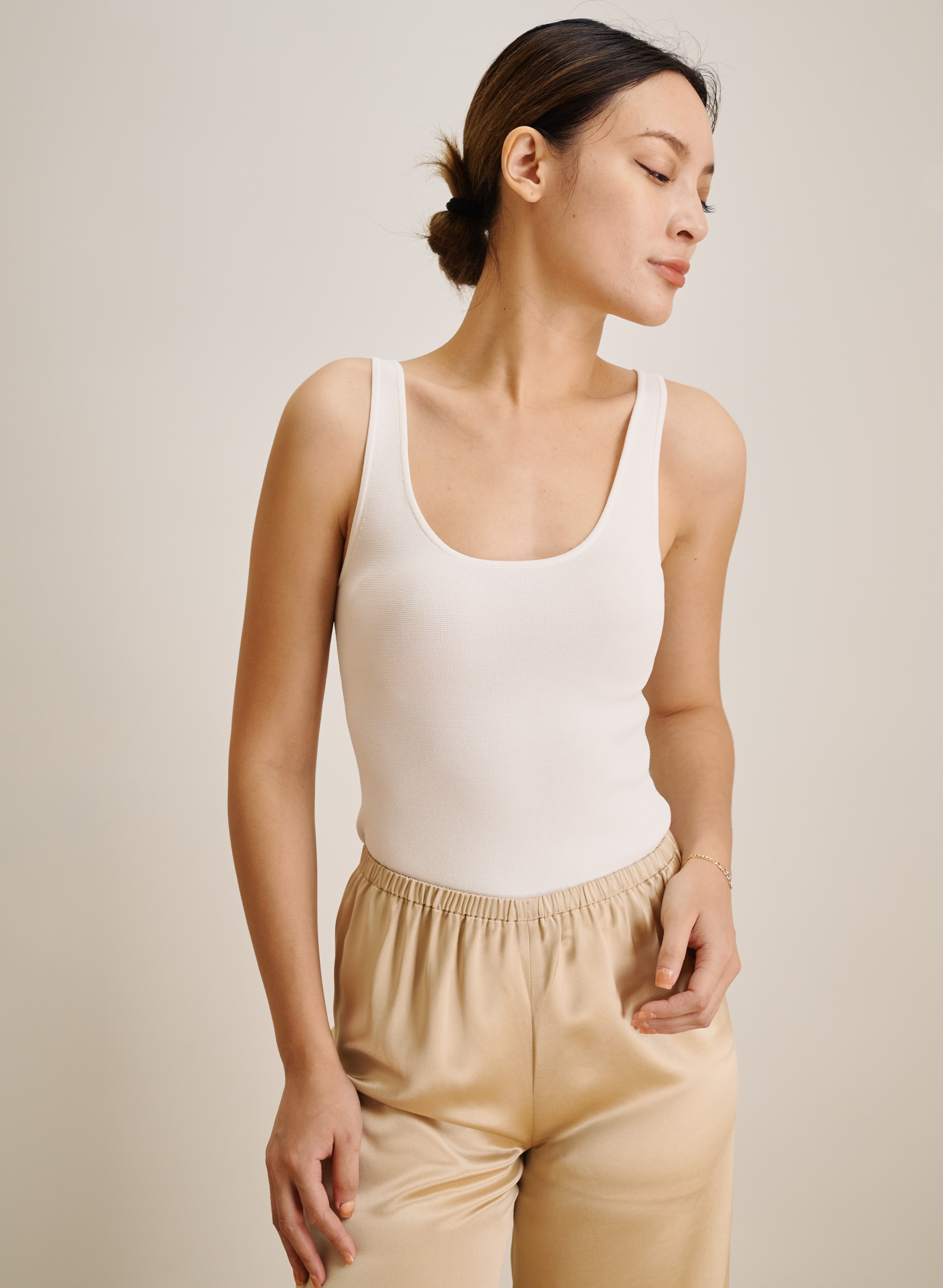URDA nylon tank top (White)