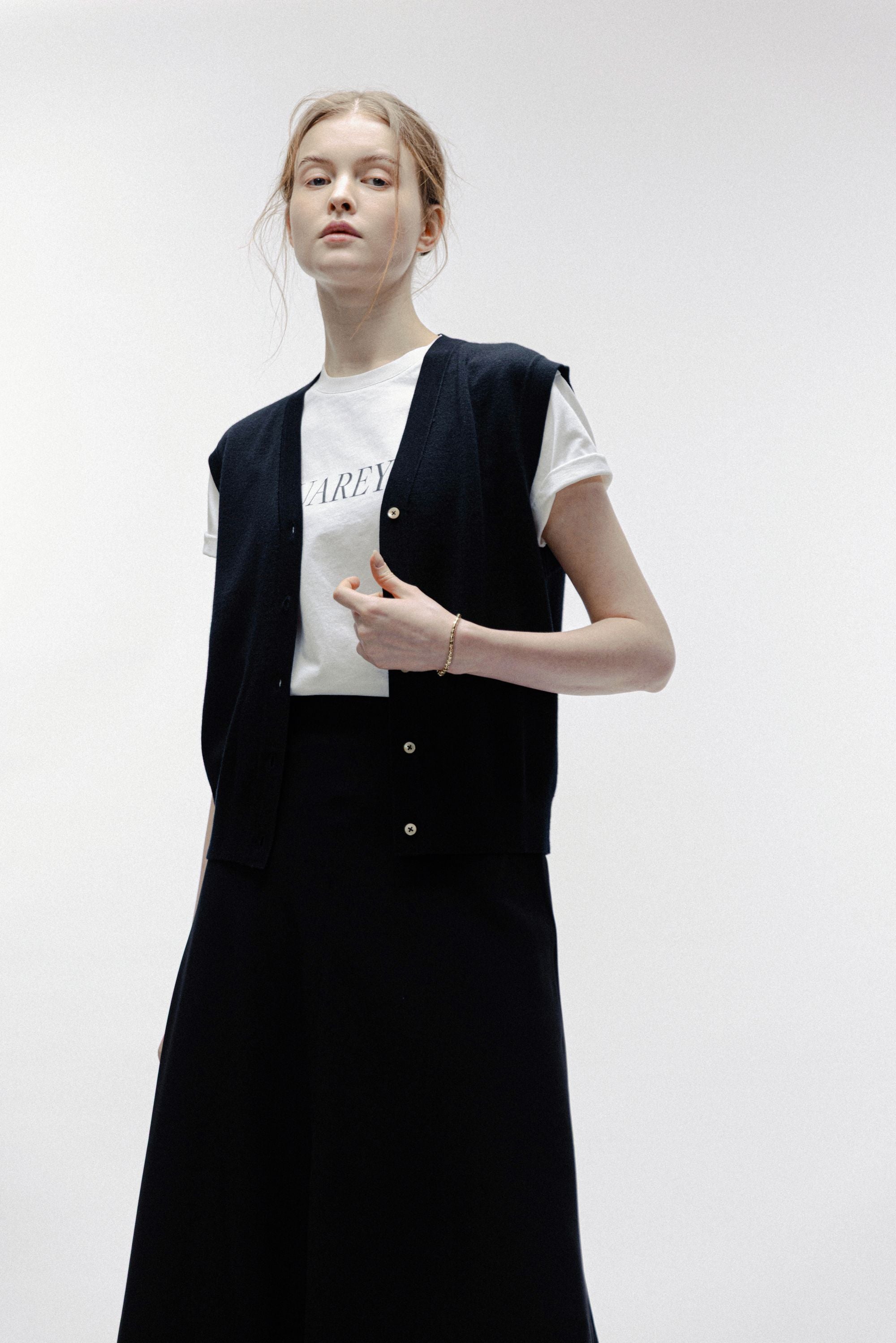 FAIRLADY wool vest (Black)