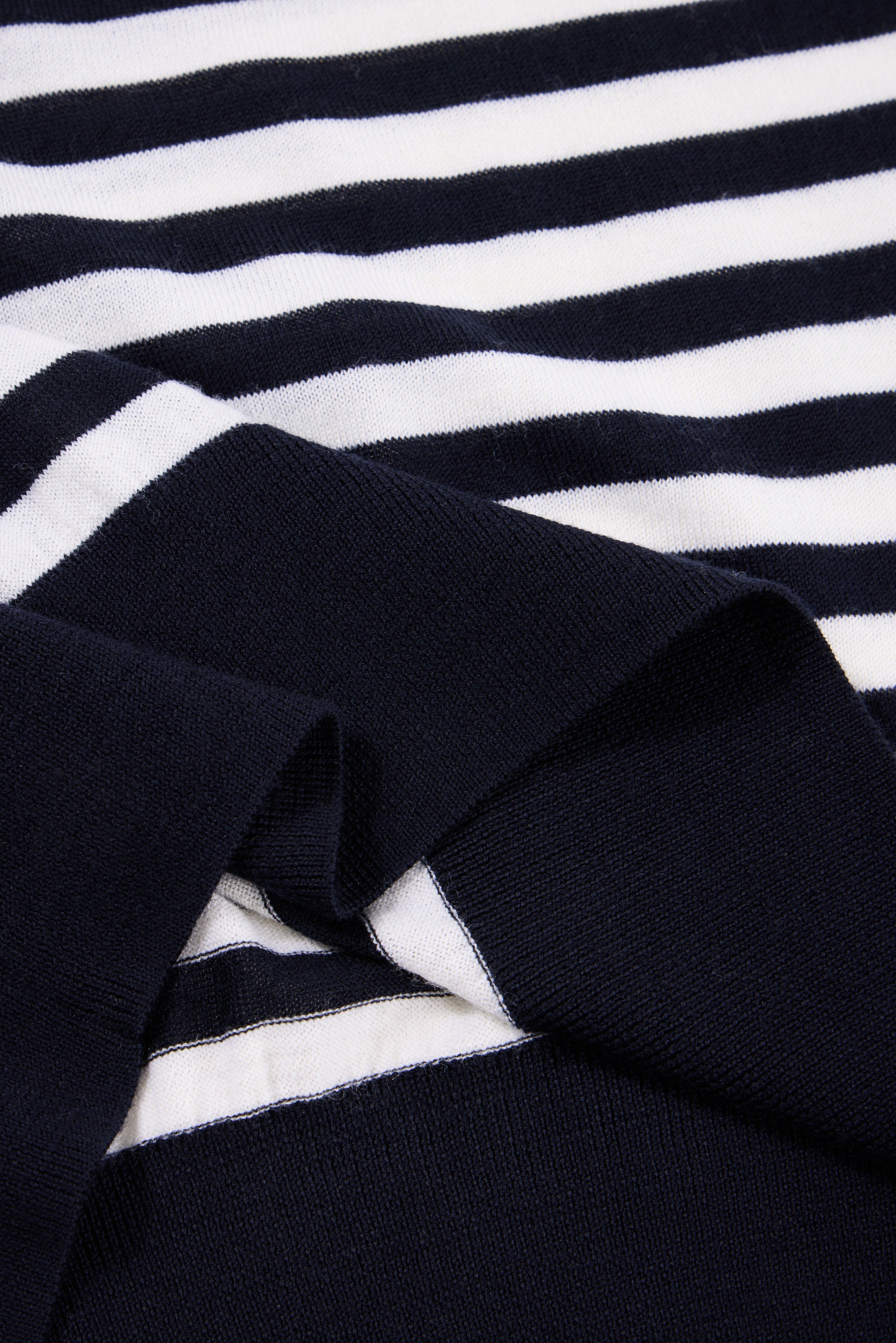 RARA superfine wool top (Navy stripe)