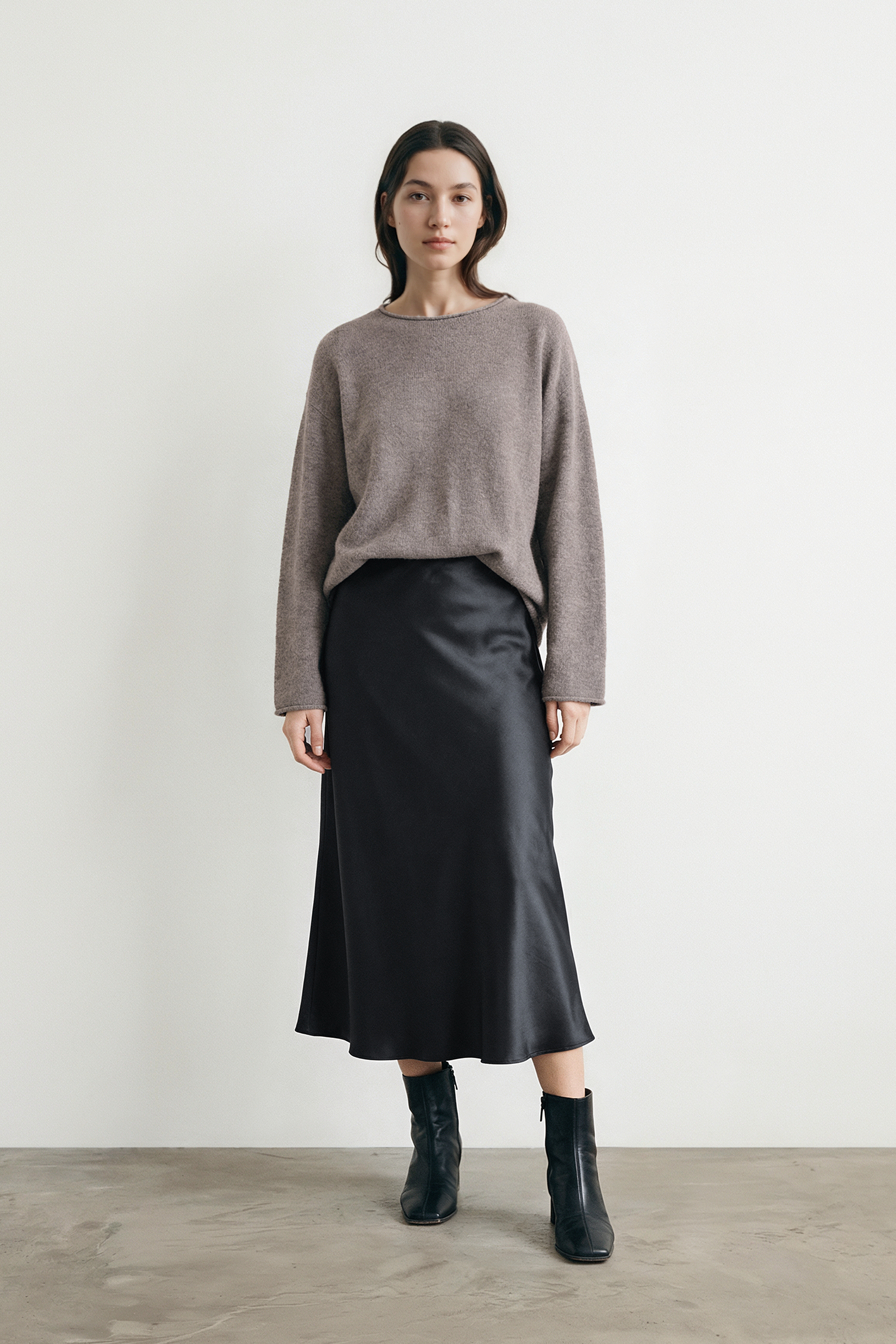 ELEANOR seamless cashmere-blend sweater (Mocha)