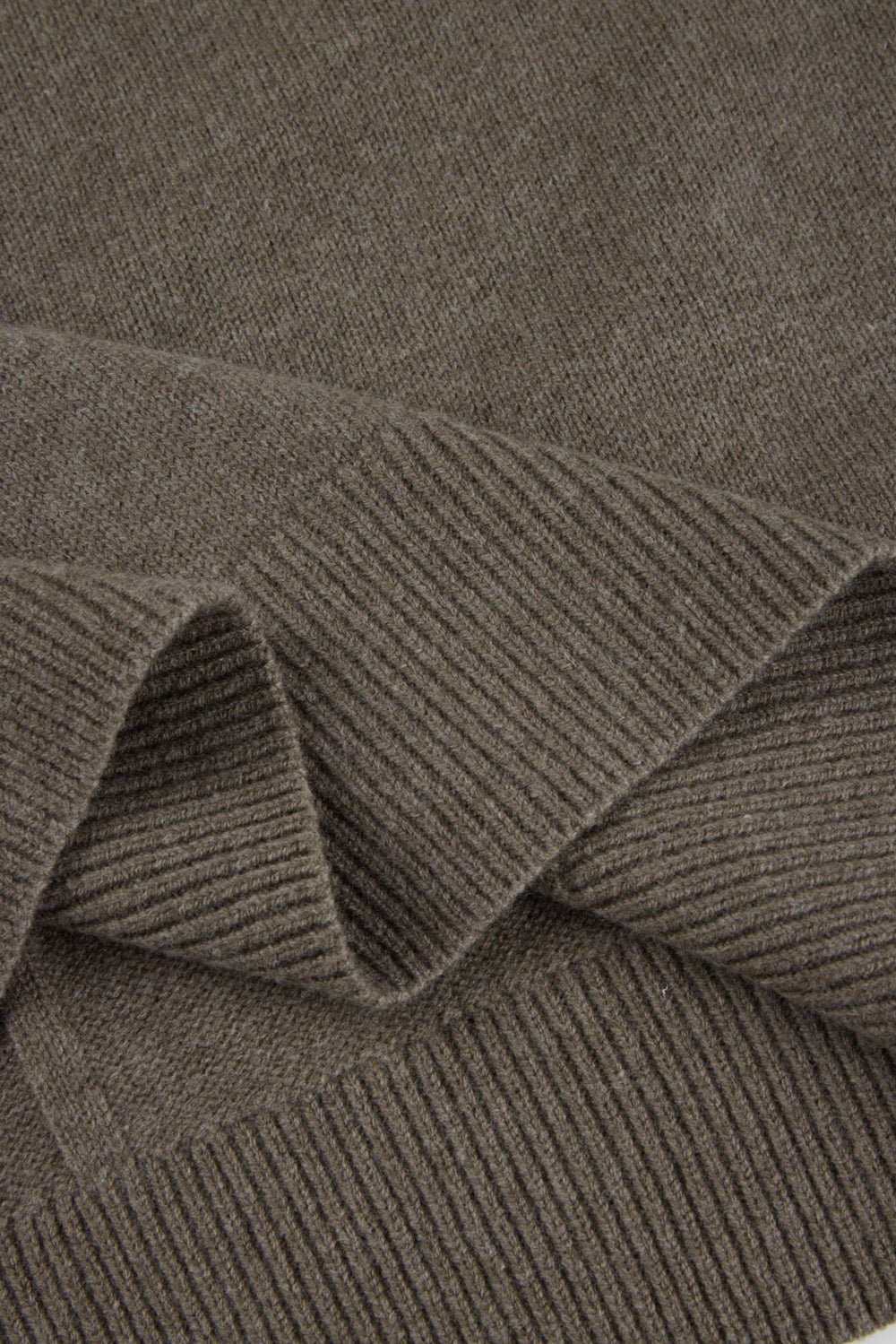 AMHERSET 2.0 v- neck wool pullover (Mocha) - STELLAM
