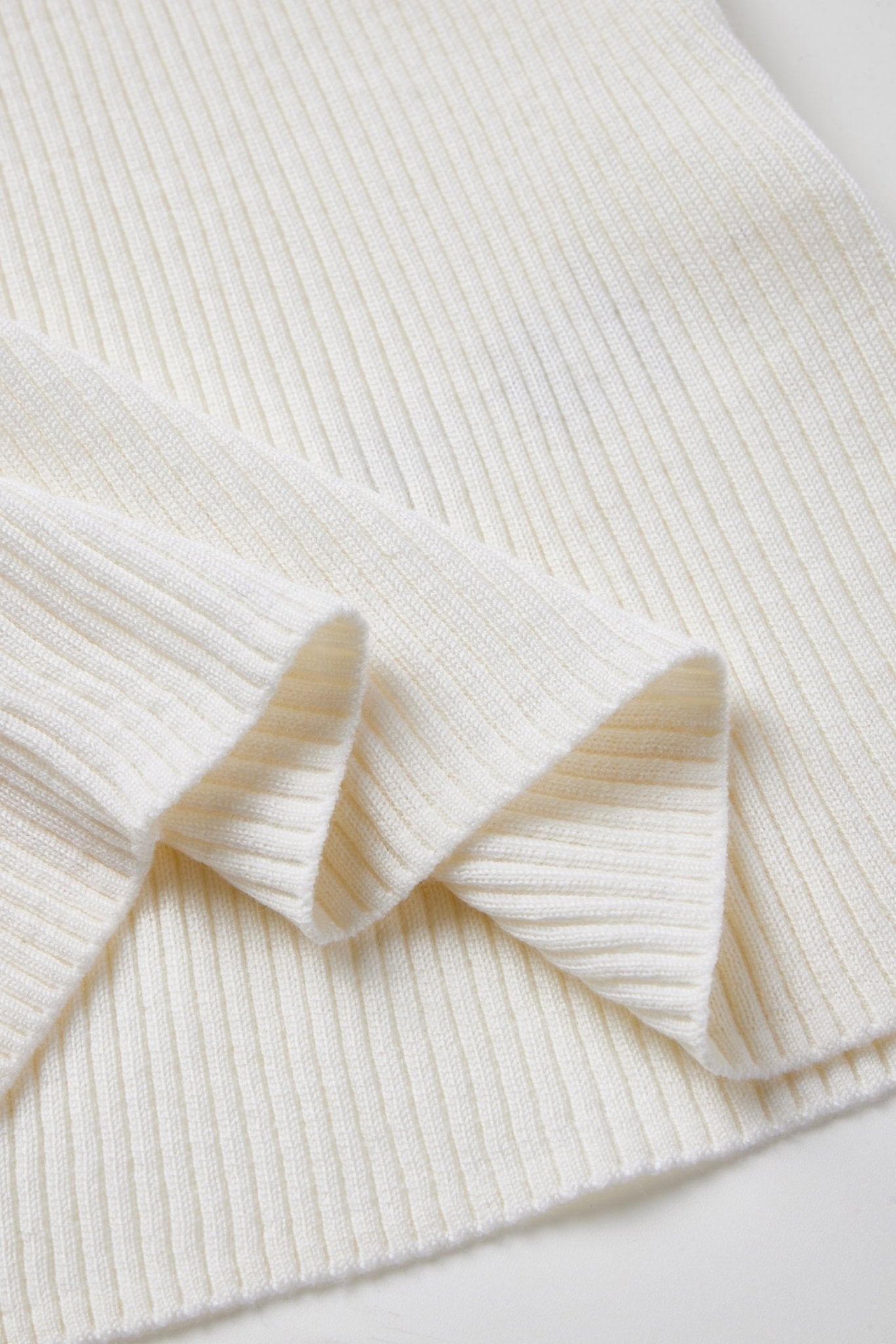 CINDY superfine knit crew top (Milk) - STELLAM