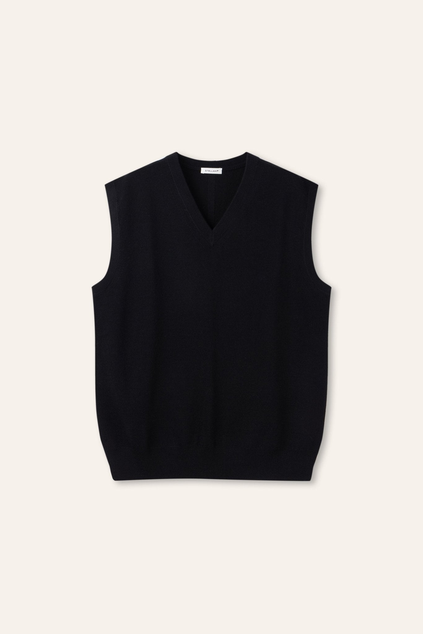 CREM v-neck tank top (Black) - STELLAM