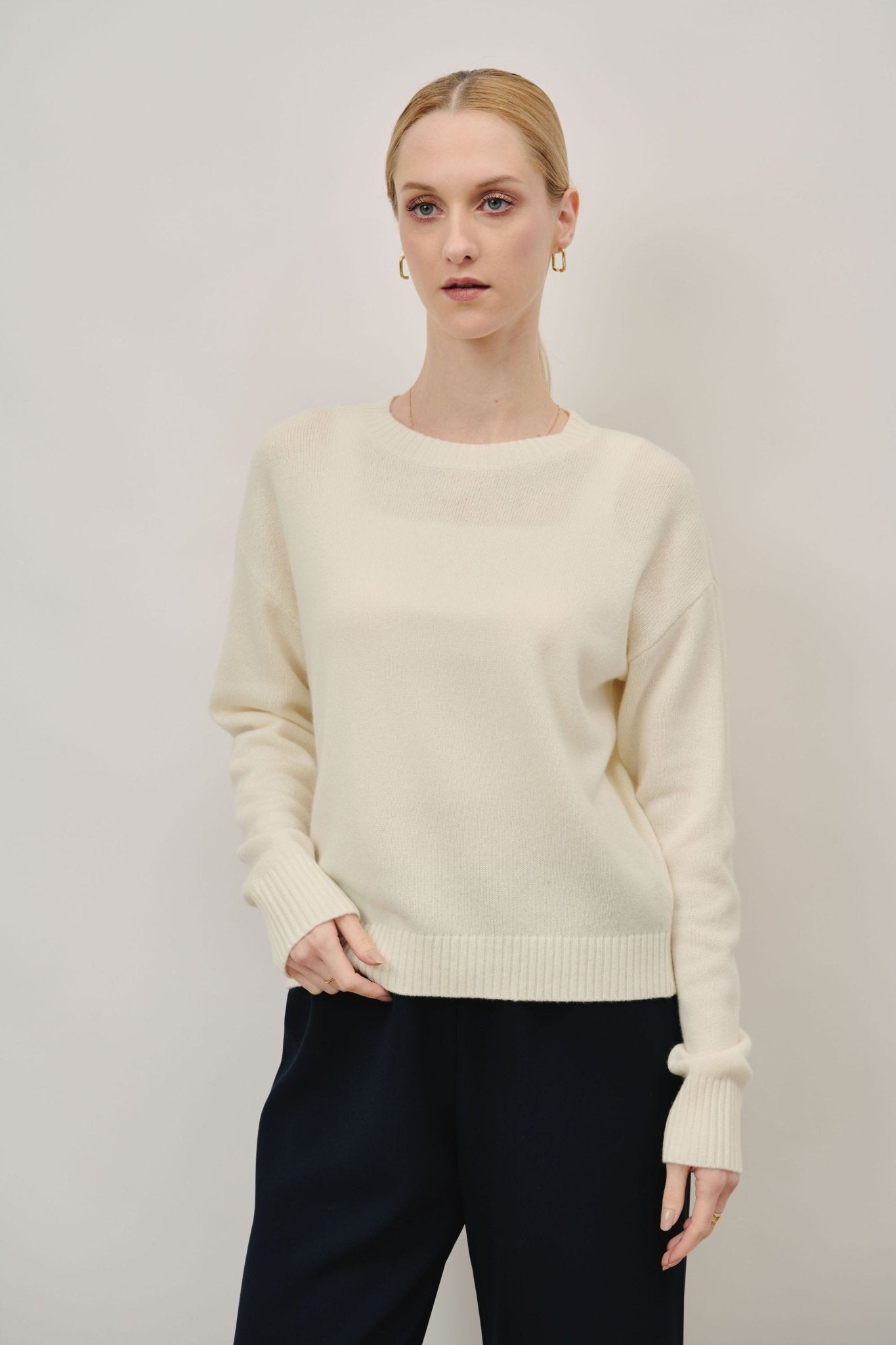 ISABEL cashmere-blended crew neck sweater (Milk) - STELLAM