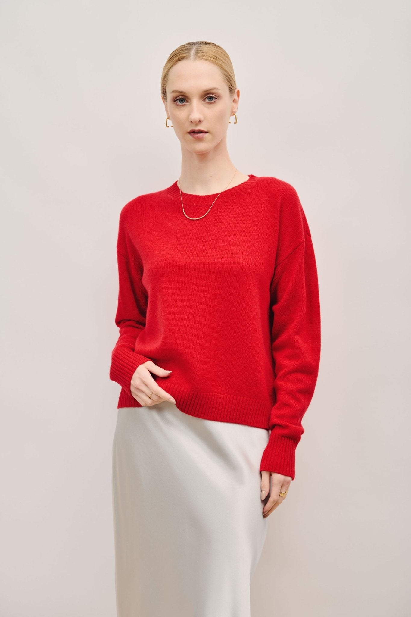 ISABEL cashmere-blended crew neck sweater (Red) - STELLAM