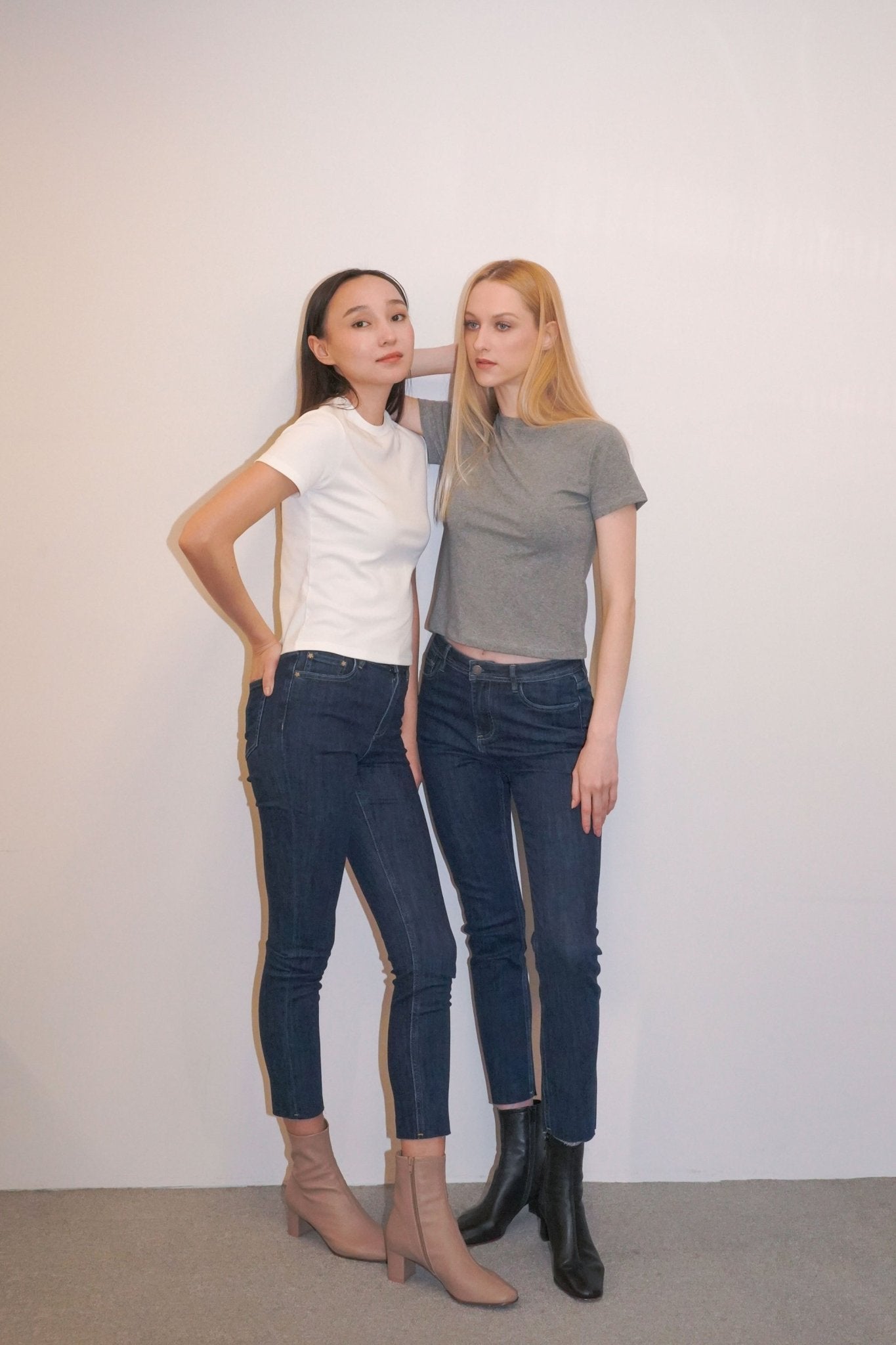 JADE cotton tee (White) - STELLAM