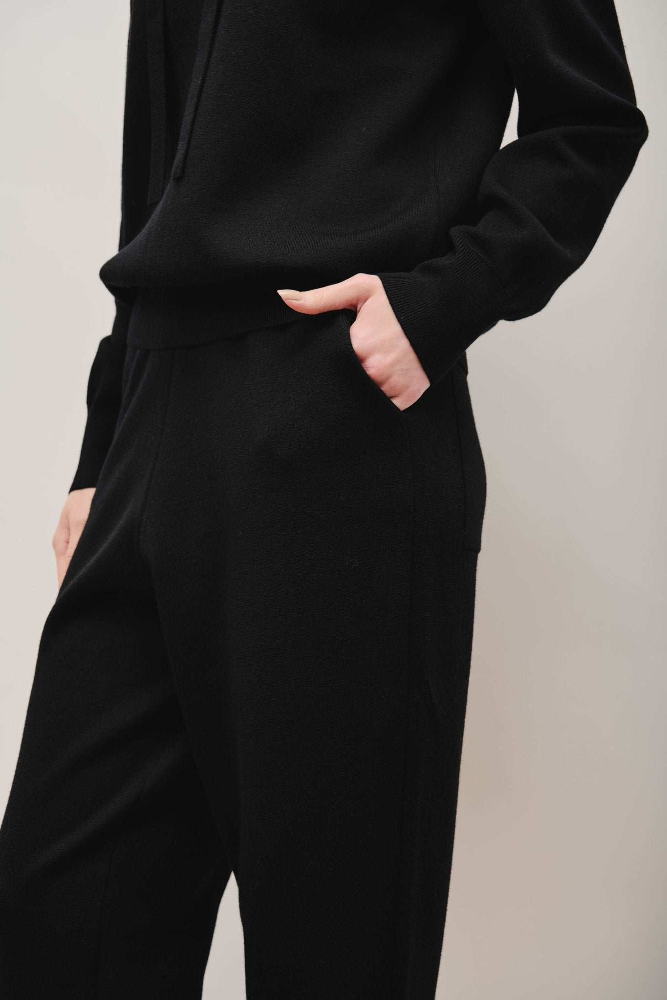 NELLO wool trackpants (Black) - STELLAM