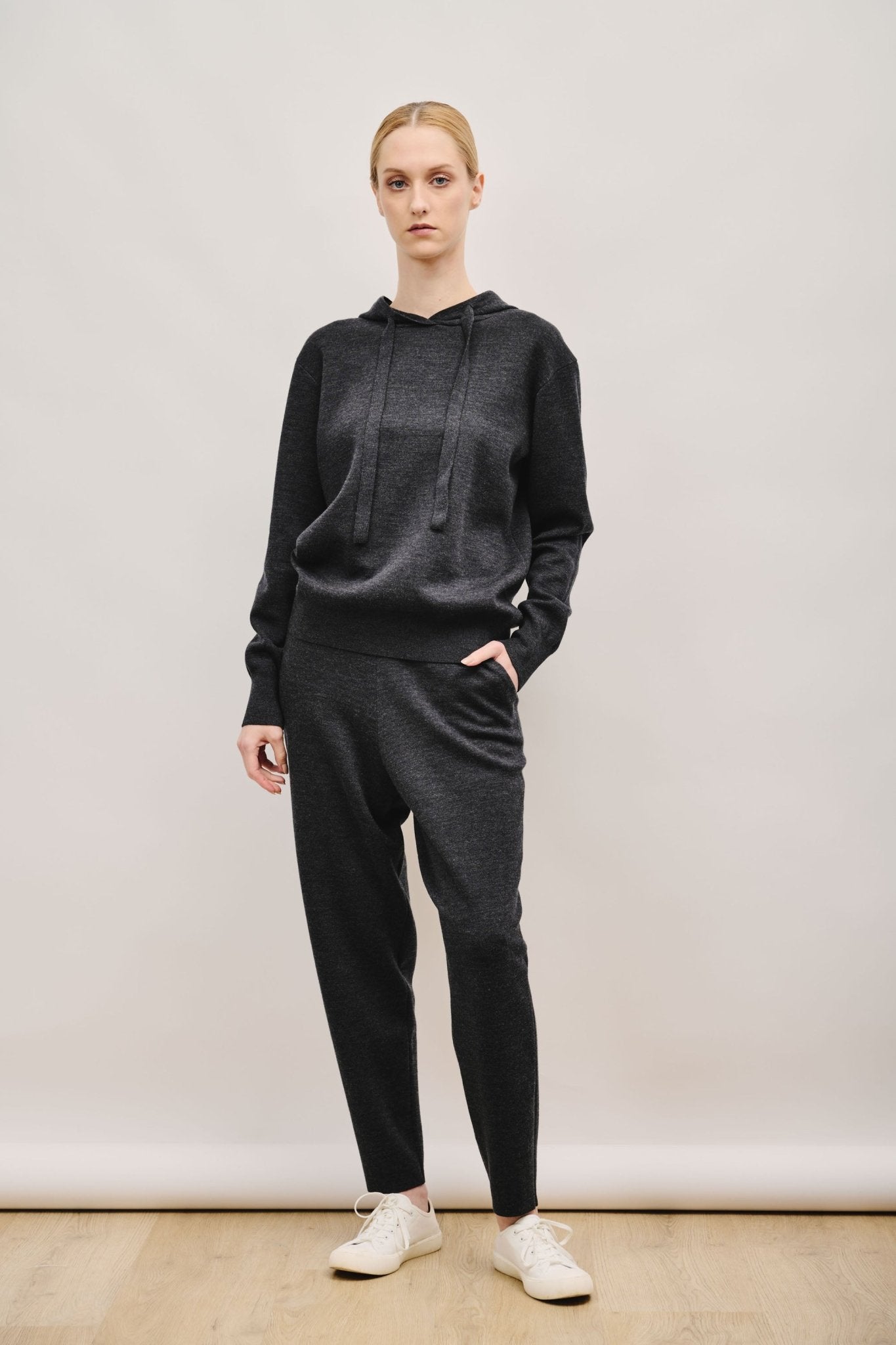 NELLO wool trackpants (Grey) - STELLAM