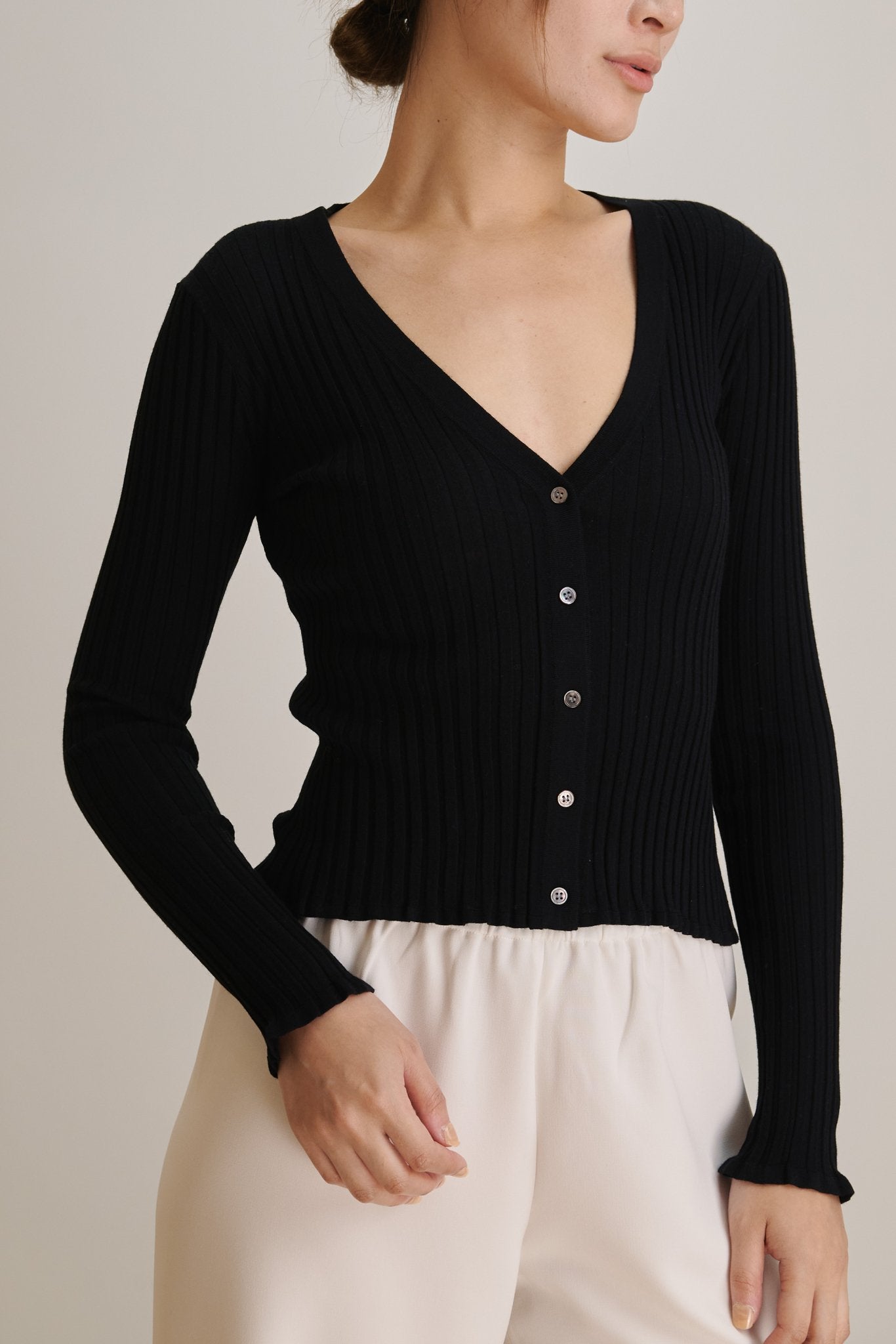 SUSAN slim-fit cardigan (Black) - STELLAM