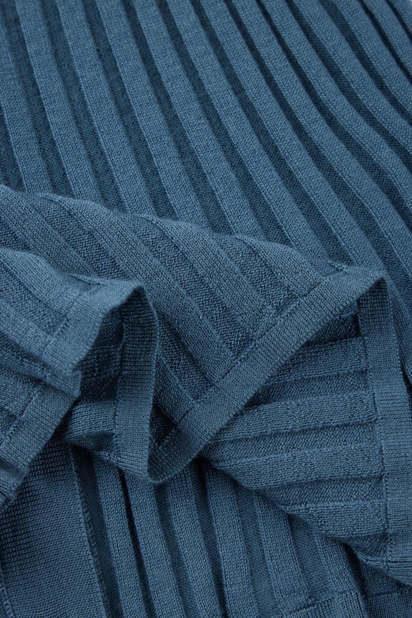 SUSAN slim-fit cardigan (Storm blue) - STELLAM