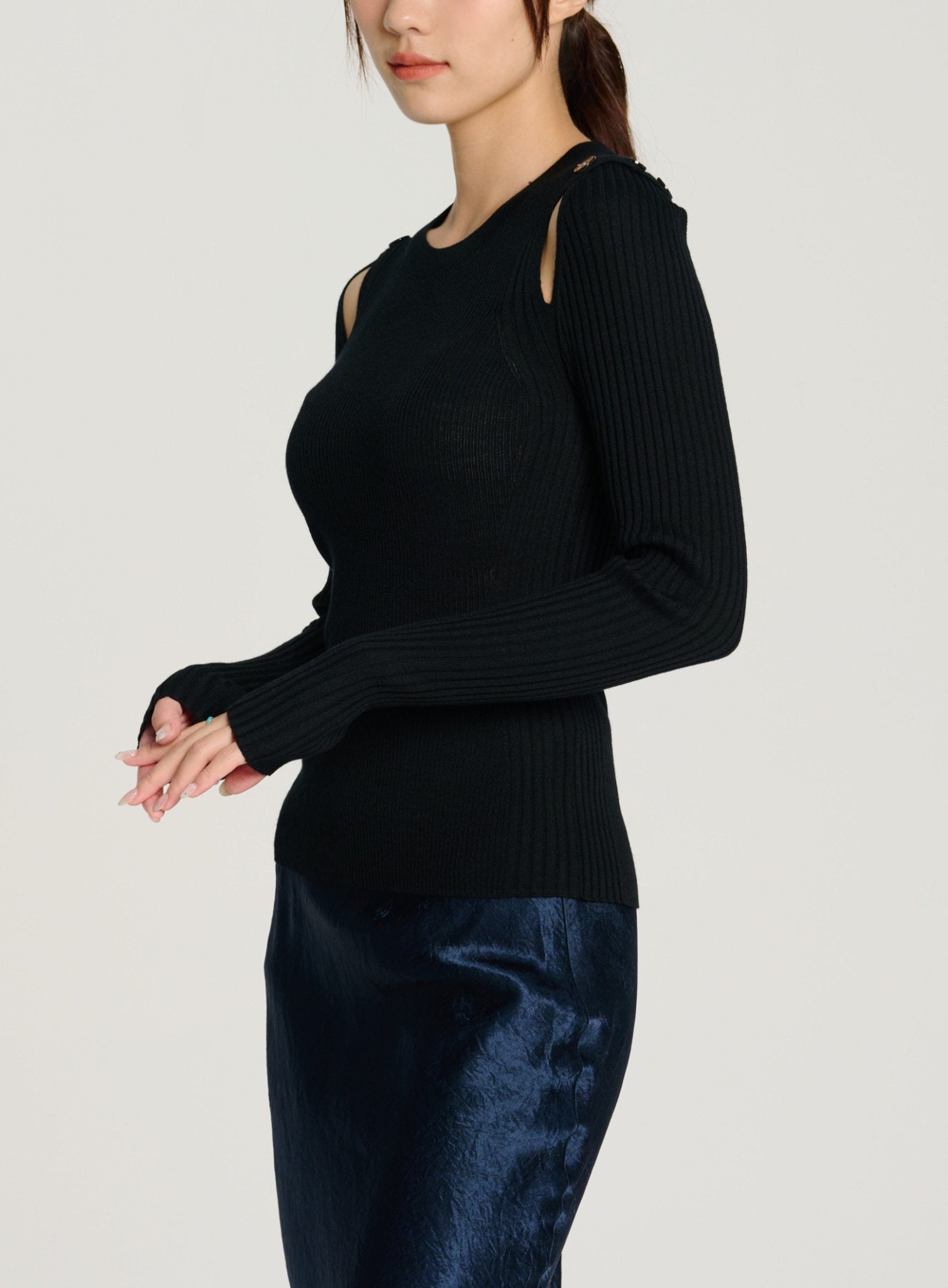 ZAZA cut-out wool sweater (Black) - STELLAM