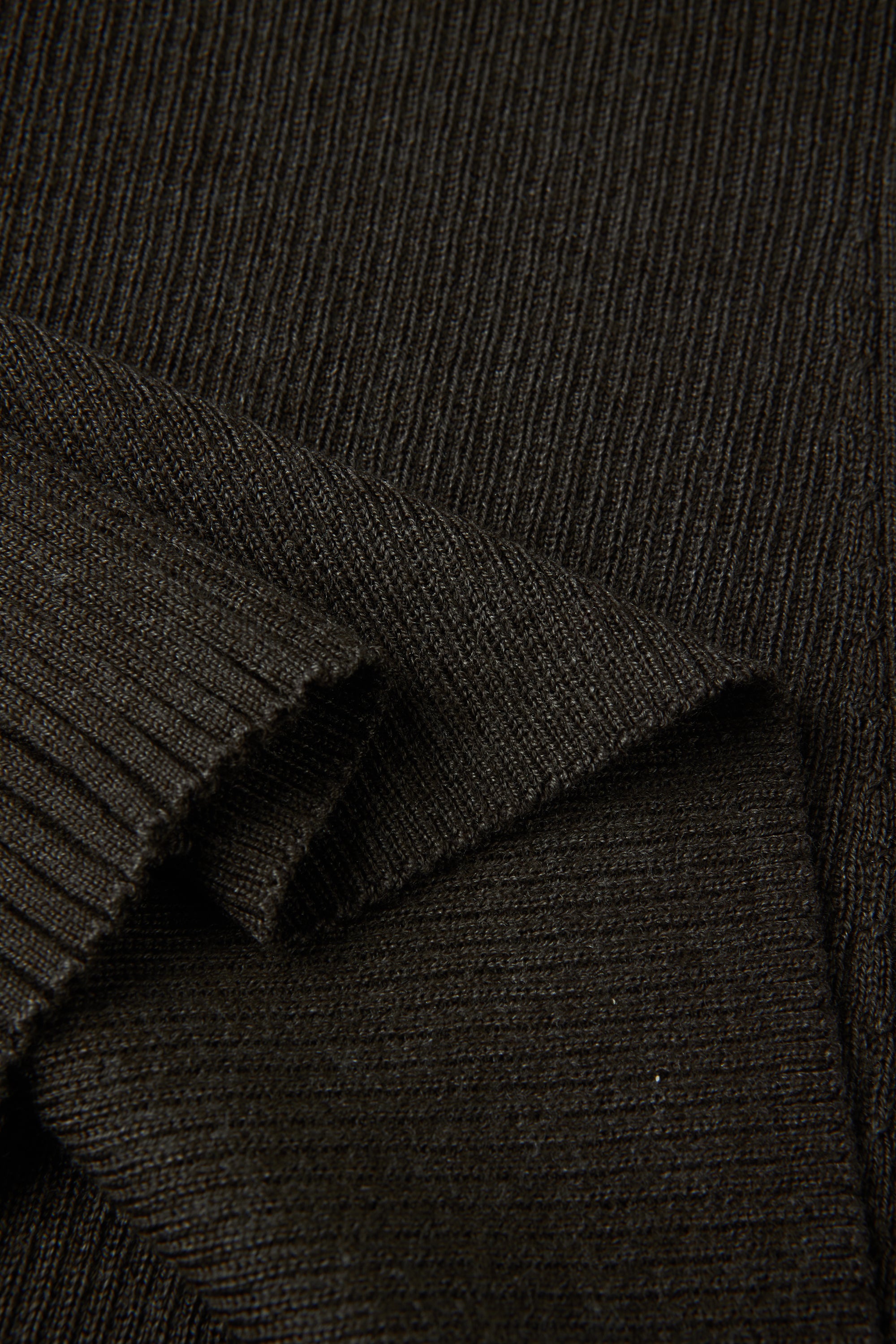 ZAZA cut-out wool sweater (Charcoal)