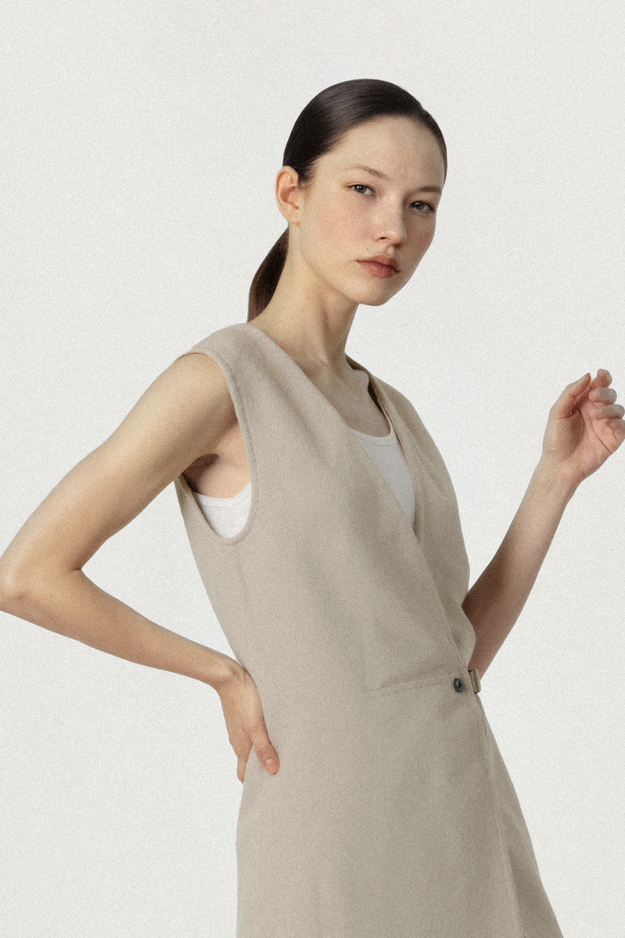 MAWI cashmere-blend long waistcoat (Beige)