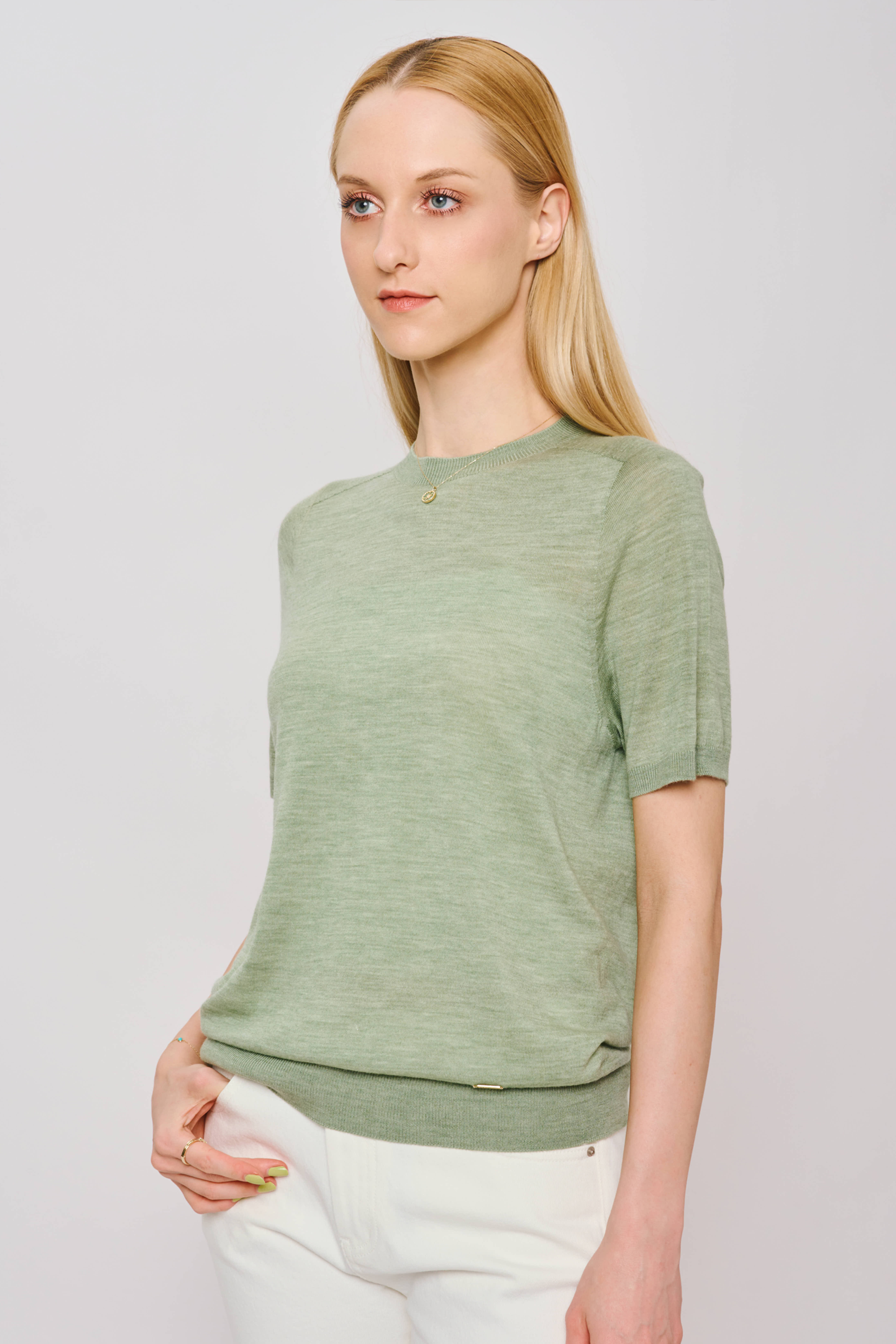 MAYA superfine merino wool top  (Sage)