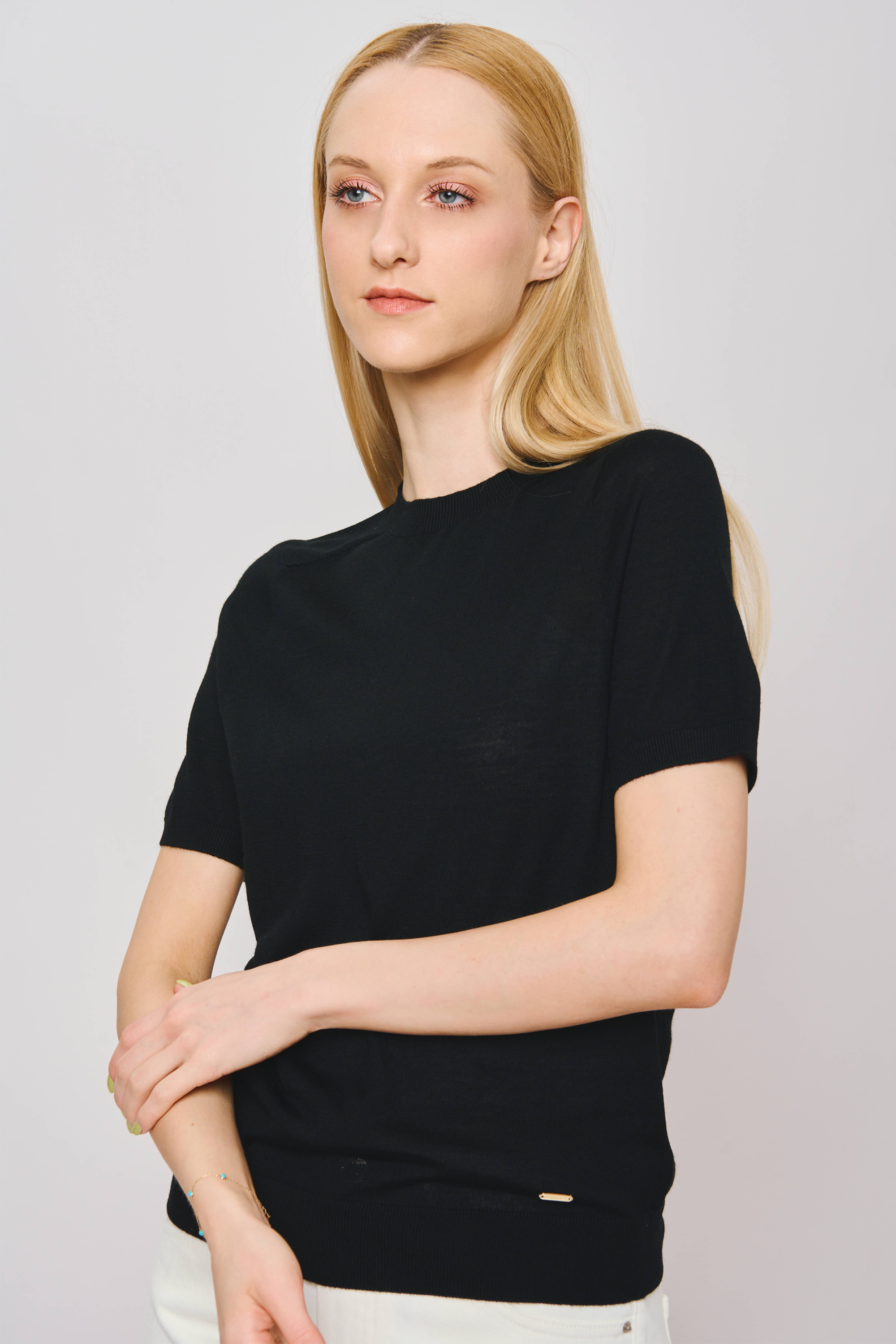 MAYA superfine merino wool top  (Black)