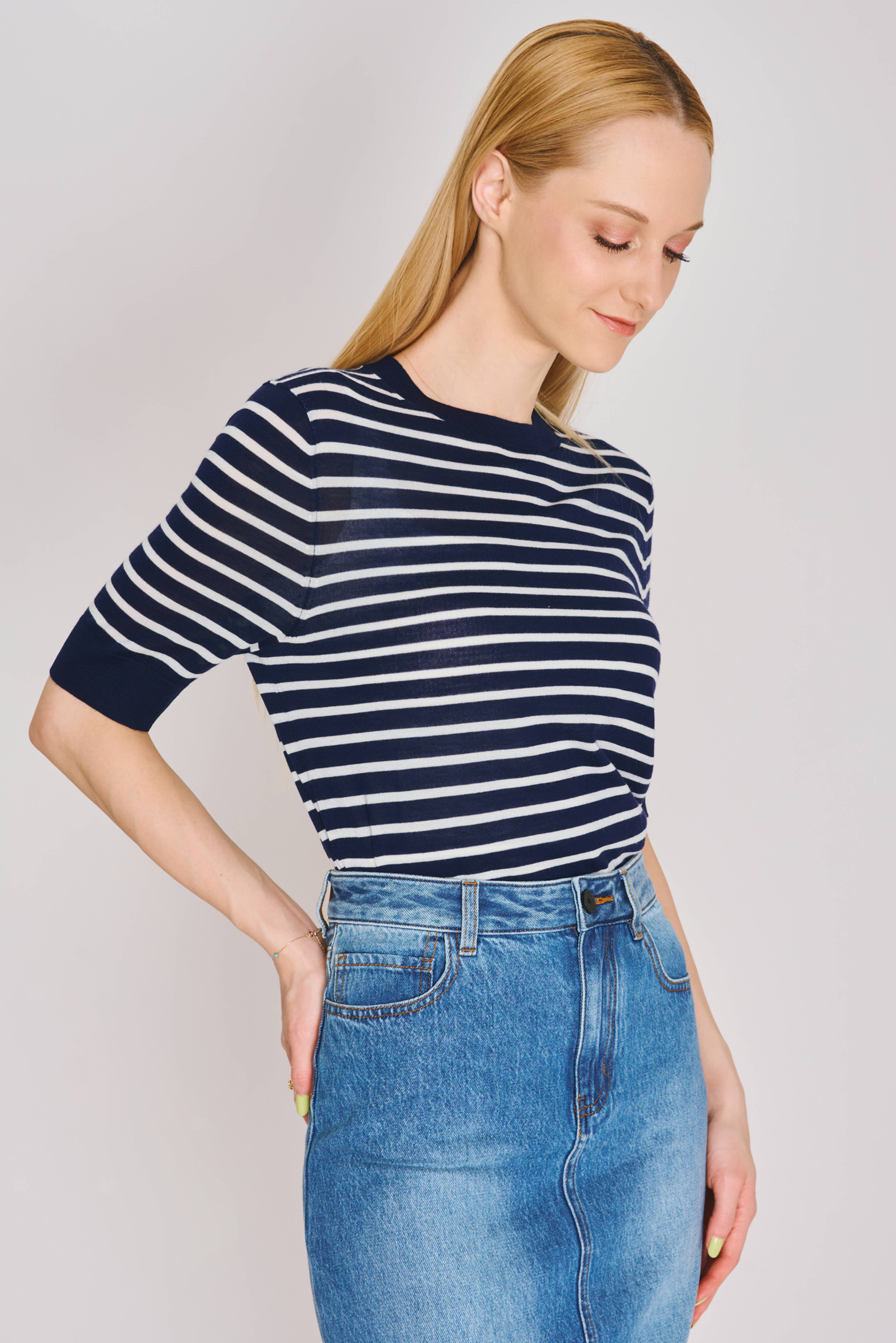 COLUMN superfine-wool top  (Navy stripe)