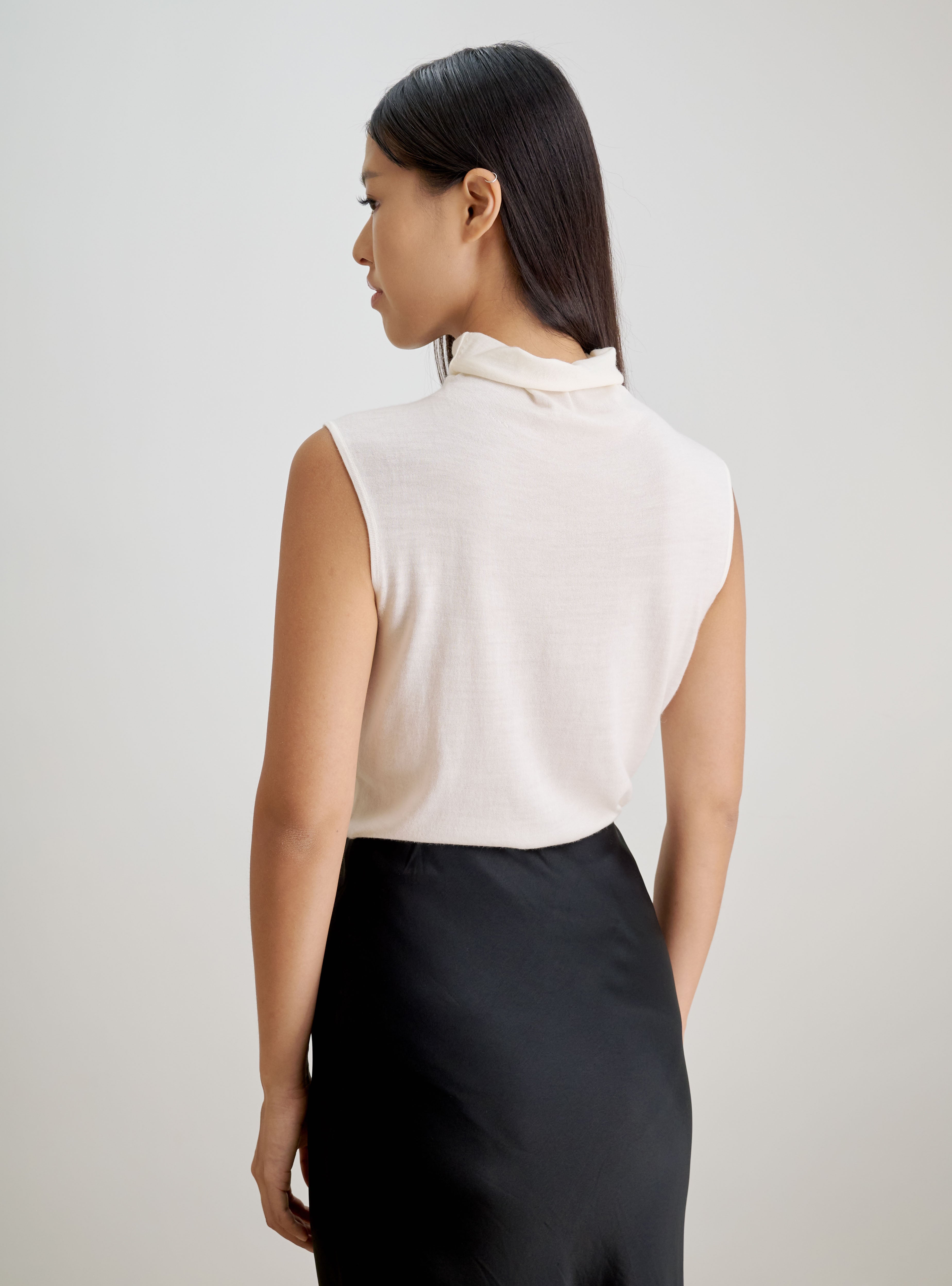 BOKKAI turtleneck sleeveless top (White)