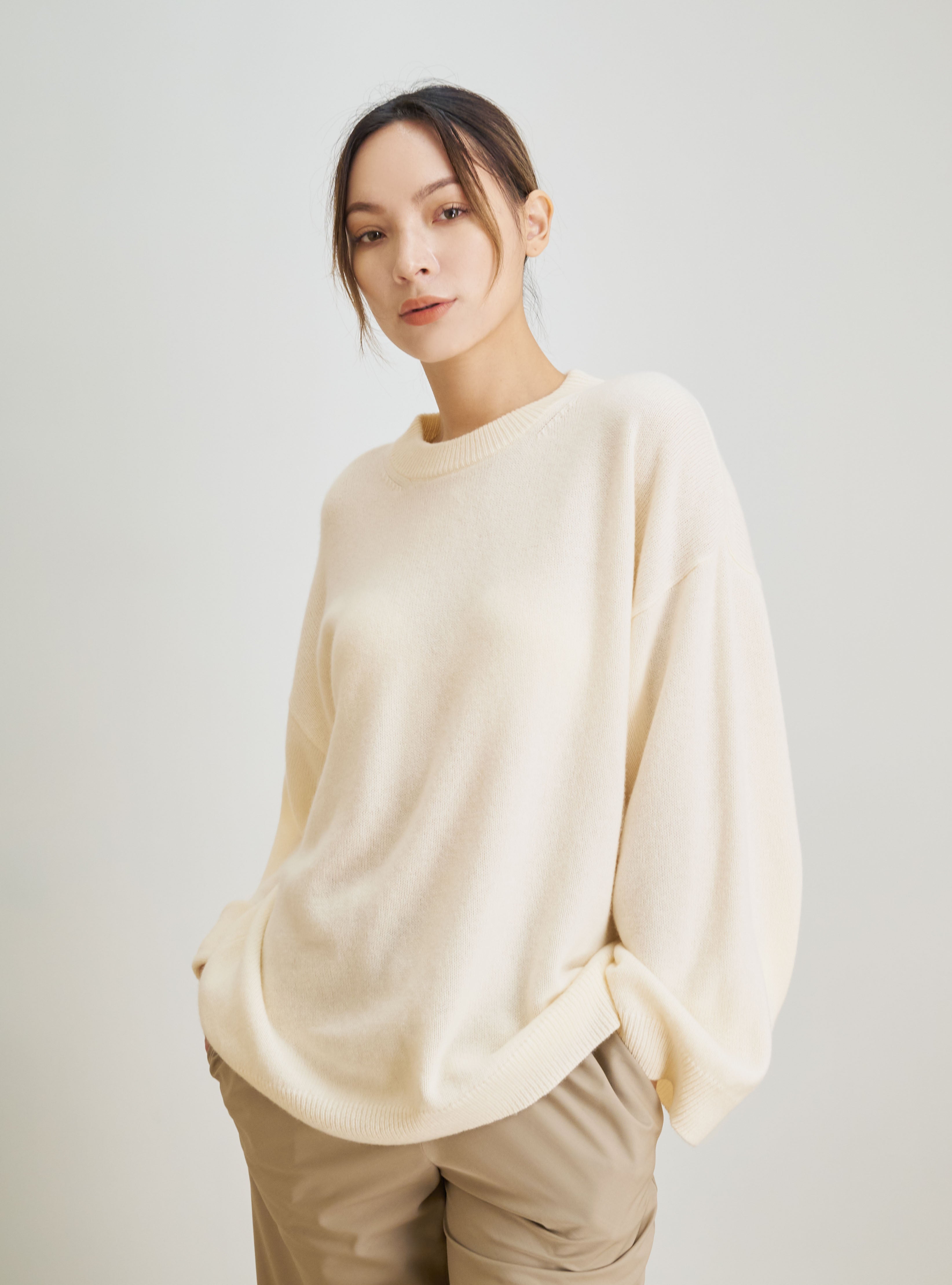 KATE oversized cashmere-blended sweater (Pearl)