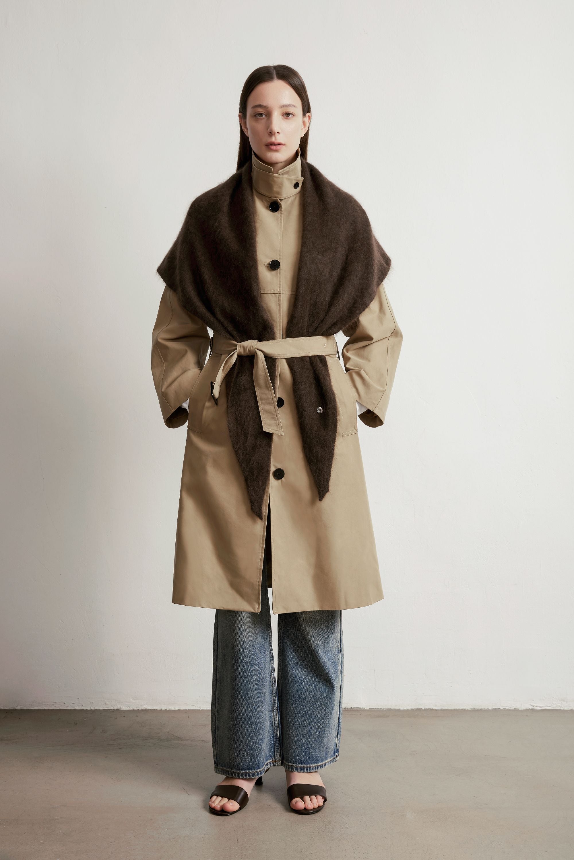 TIGER 2.0 美麗諾羊毛三角圍巾（棕色）