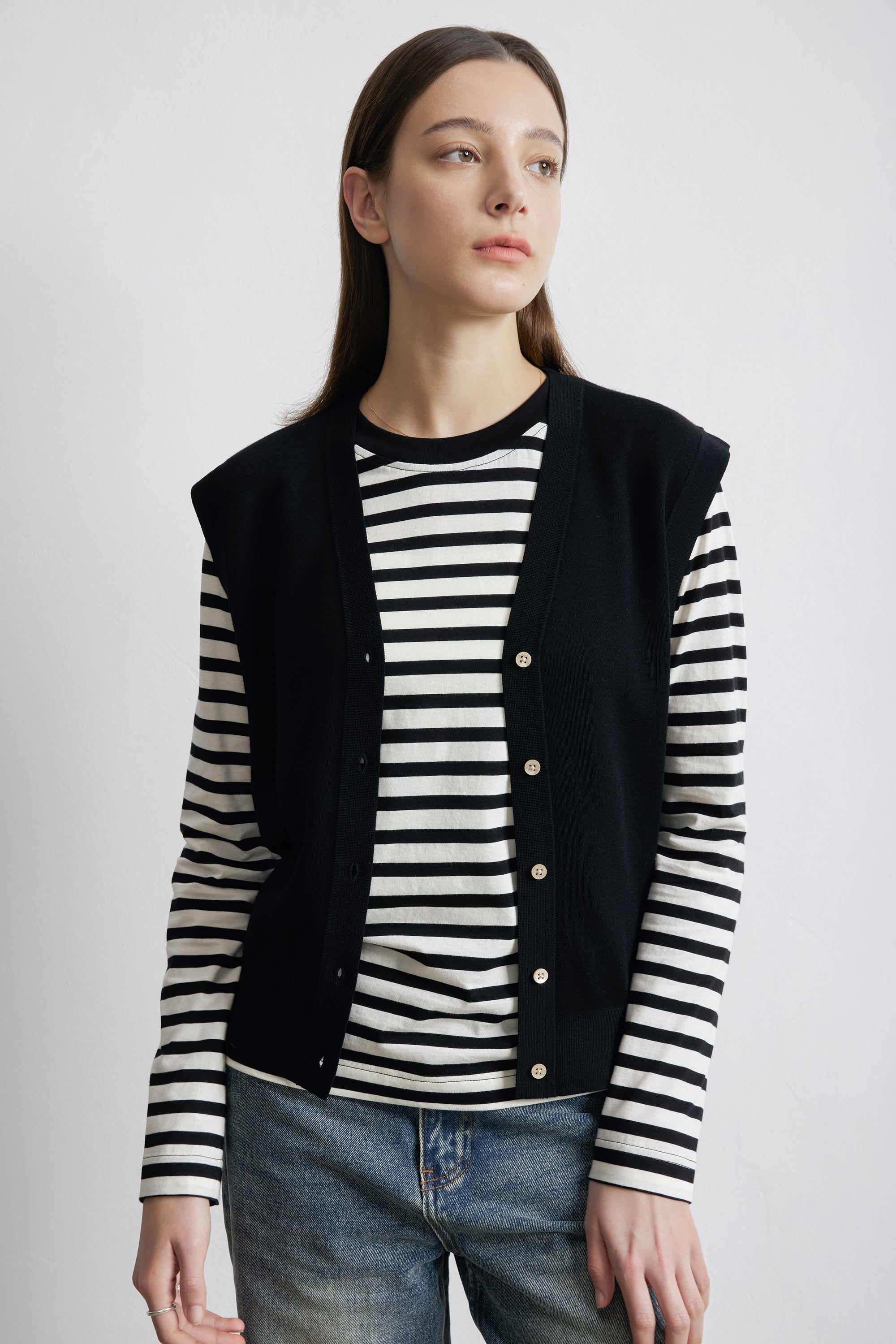 FAIRLADY wool vest (Black)