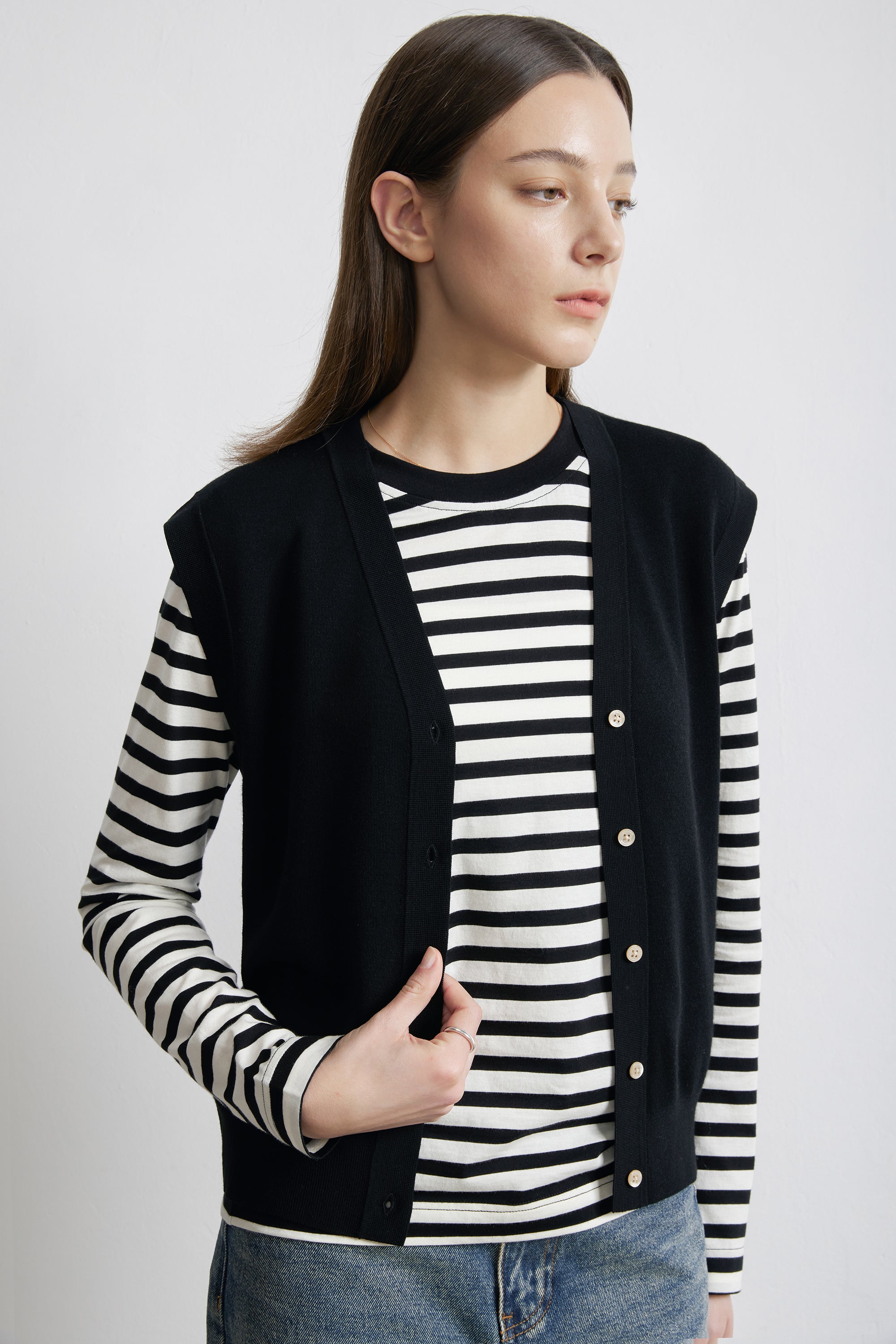 FAIRLADY羊毛背心（黑色）