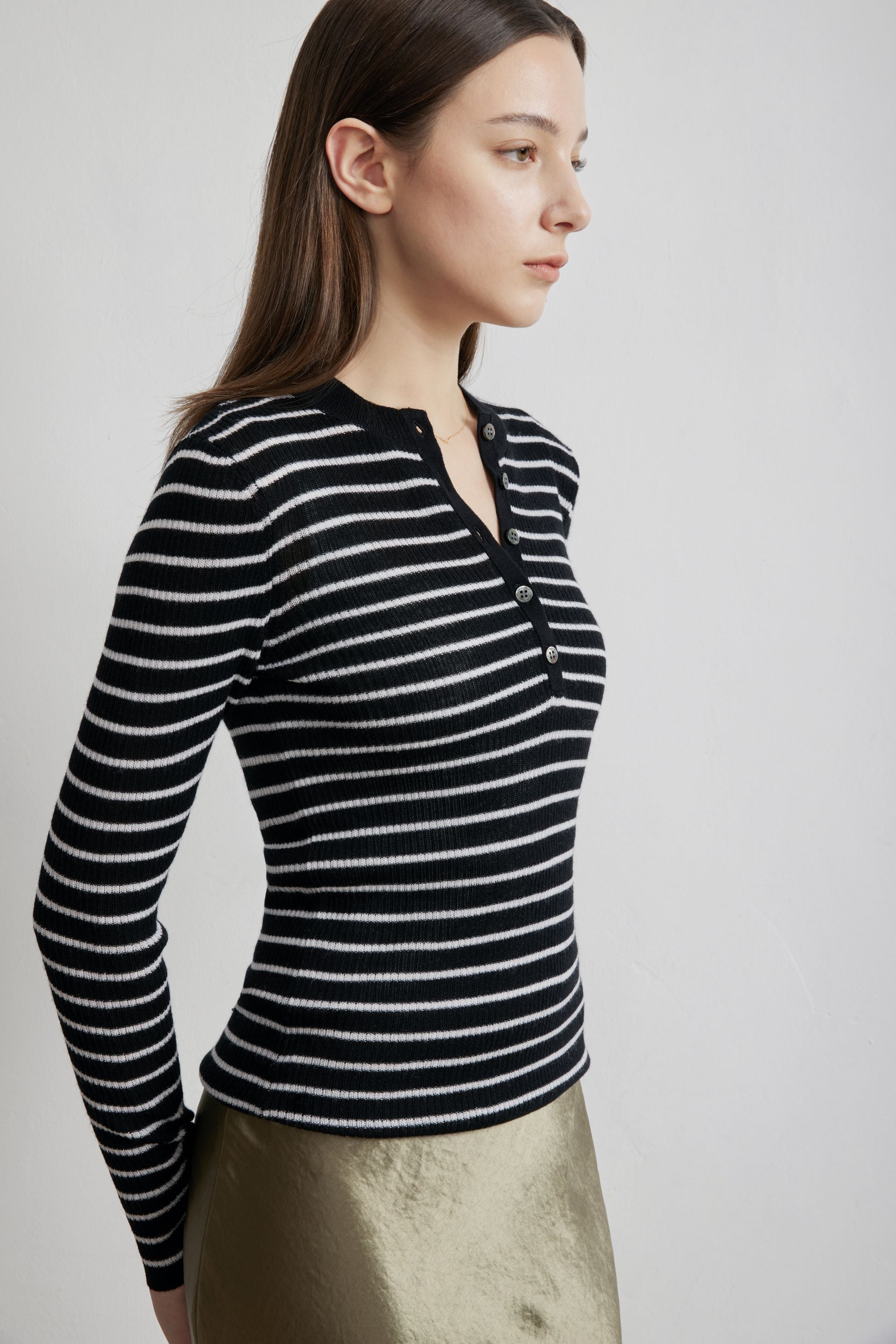 HERA 絲混紡毛衣（黑白條紋）