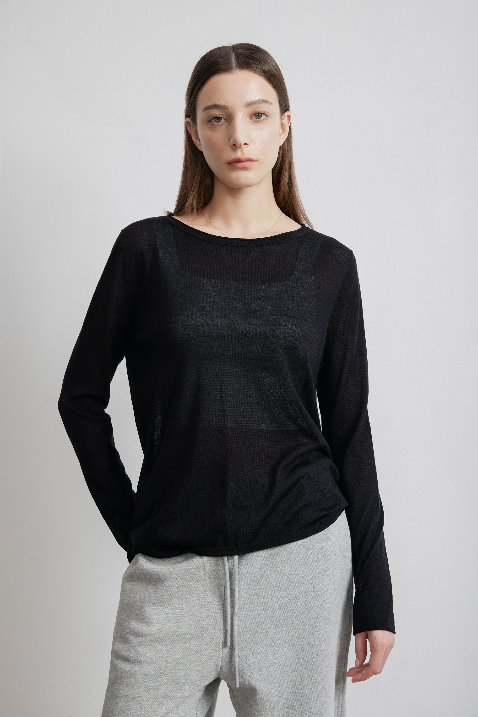 SHINE 天絲混紡上衣（黑色）