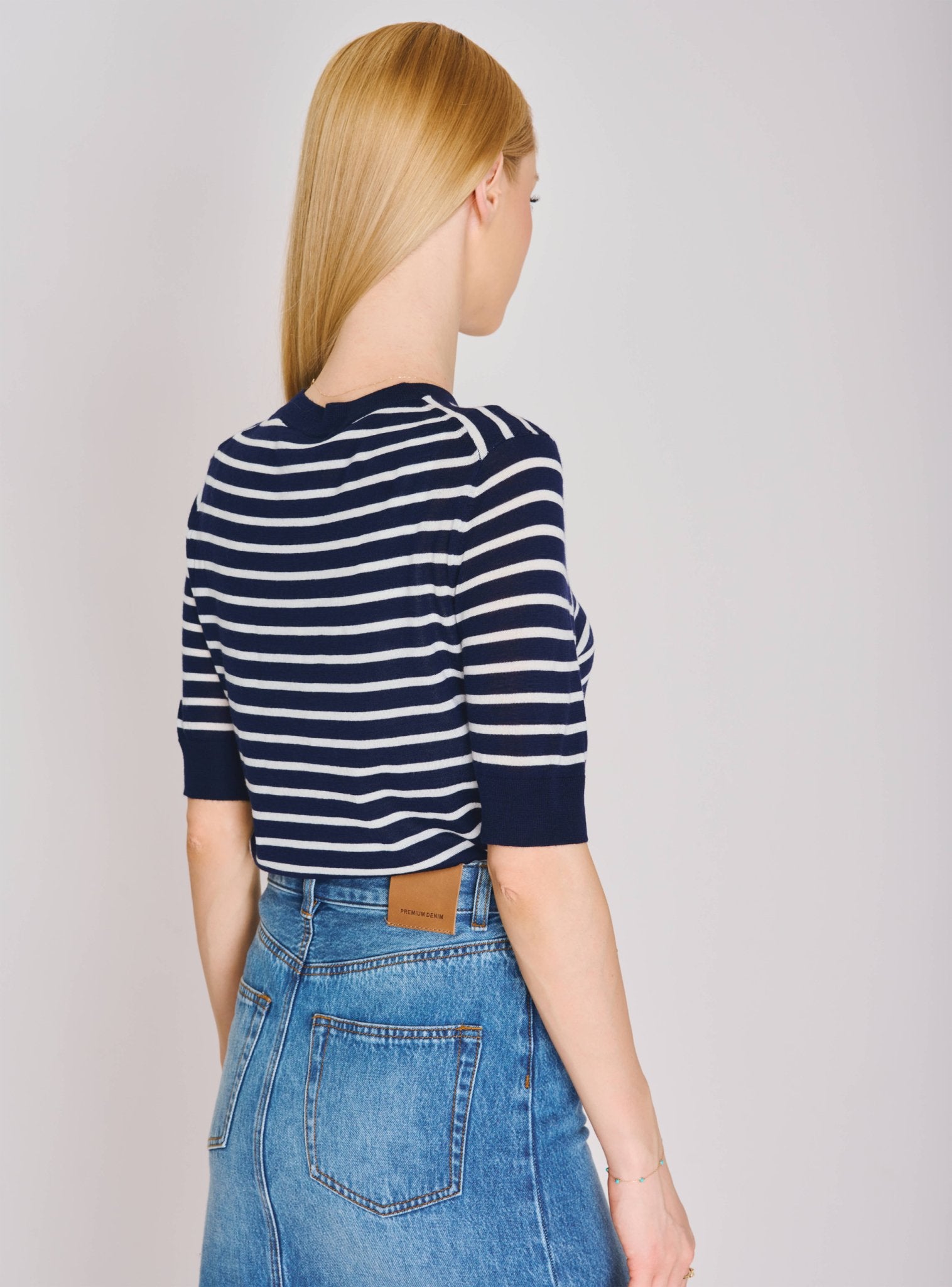 COLUMN superfine-wool top (Navy stripe) - STELLAM