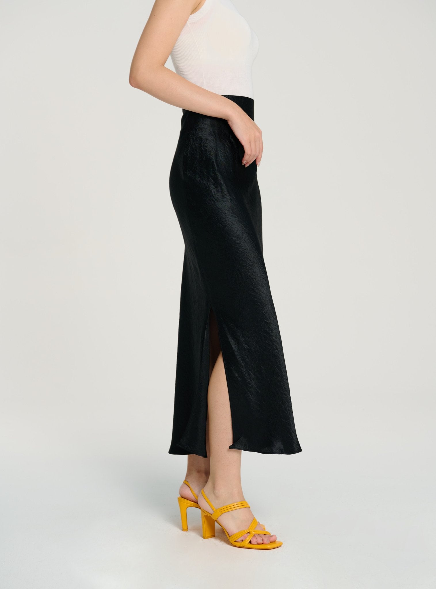 CYNTHIA naia midi skirt (Black) - STELLAM