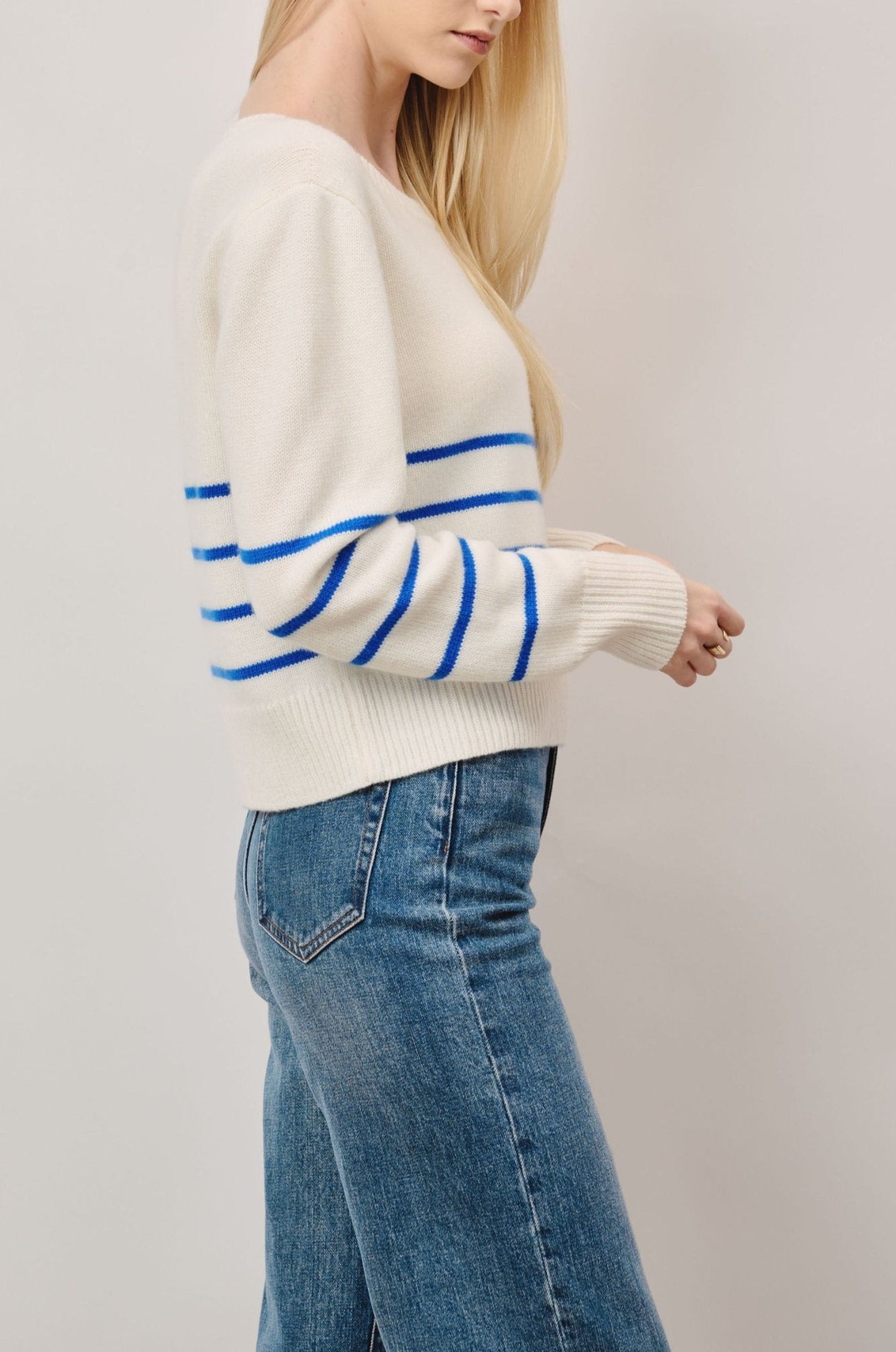 DECEMBER cashmere-blended sweater (Blue Stripe) - STELLAM