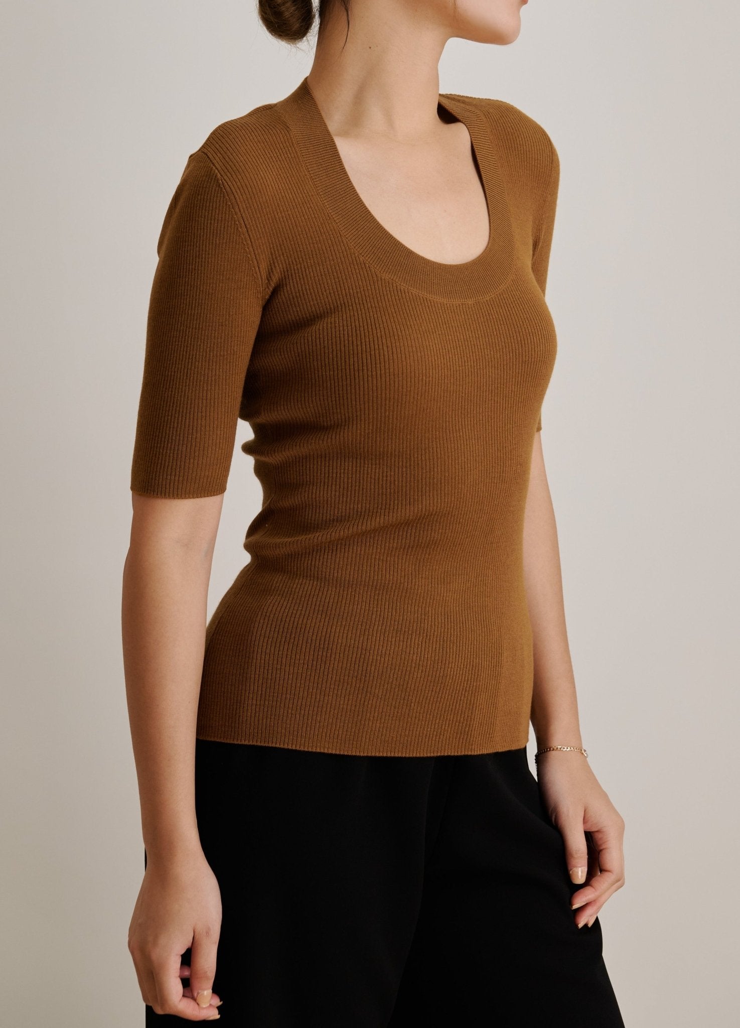 EVA crew mid-sleeve pullover (Brown) - STELLAM