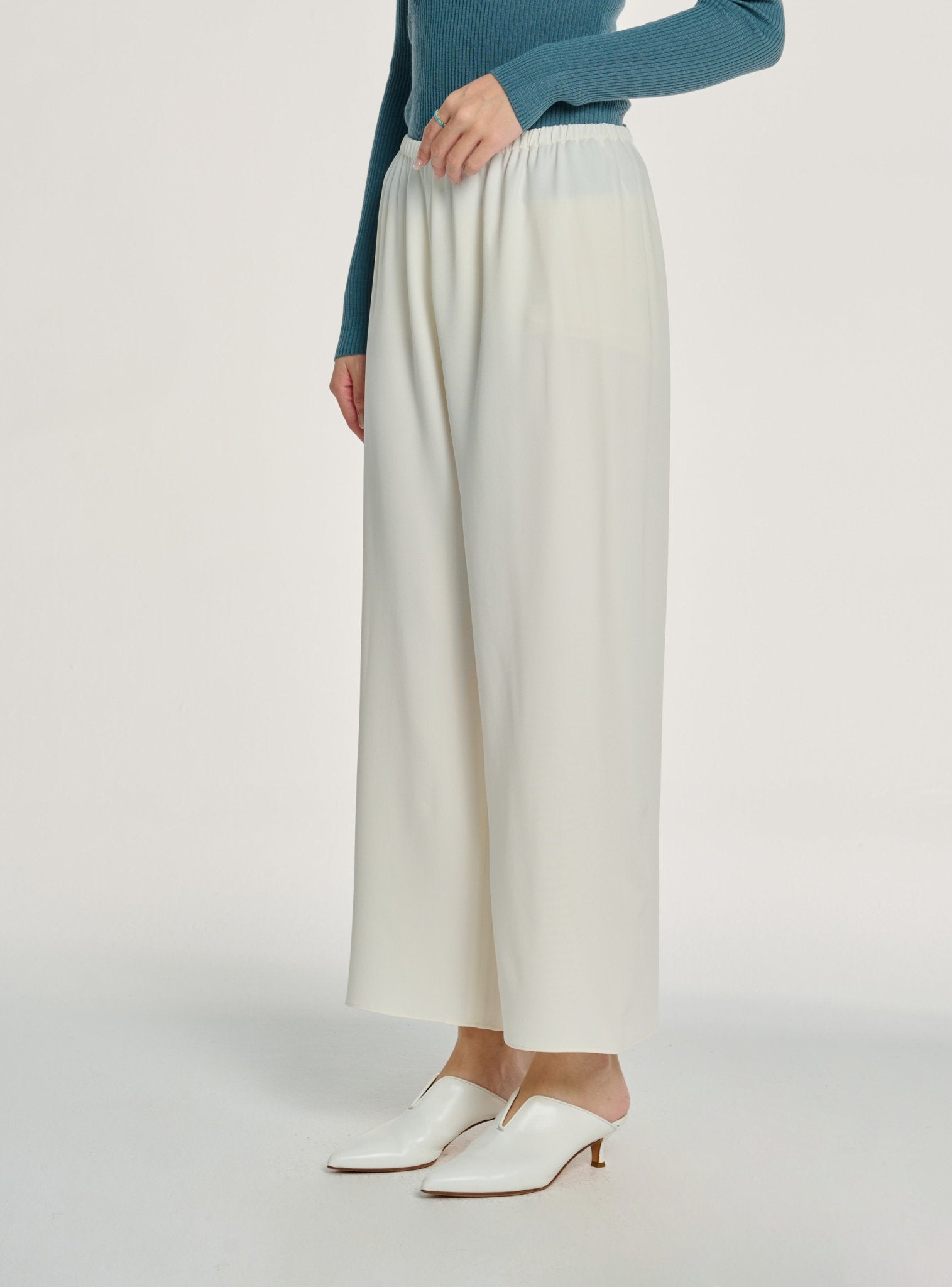 GALA-CROPPED pants (White) - STELLAM