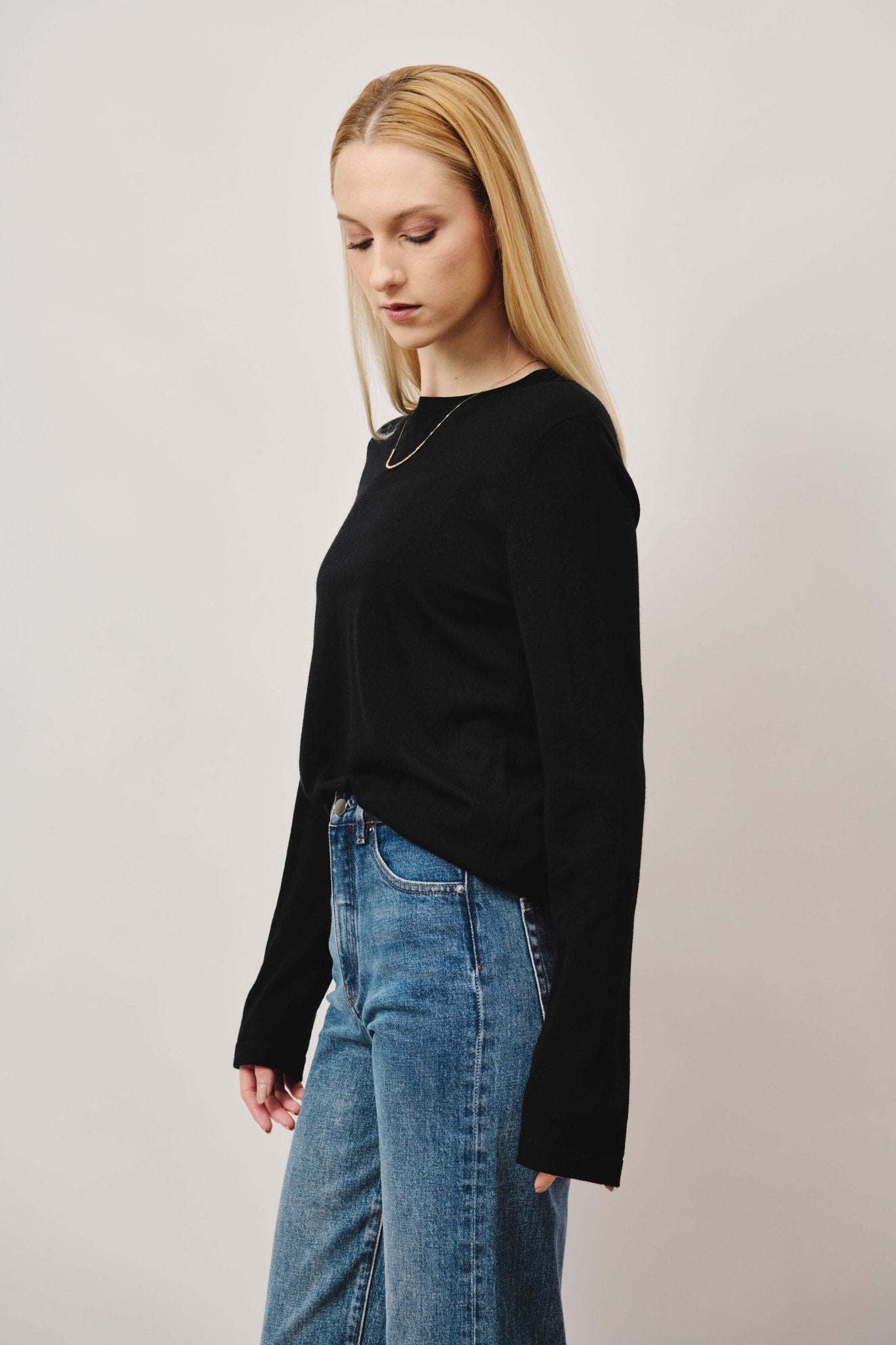 LISA wool top (Black) - STELLAM