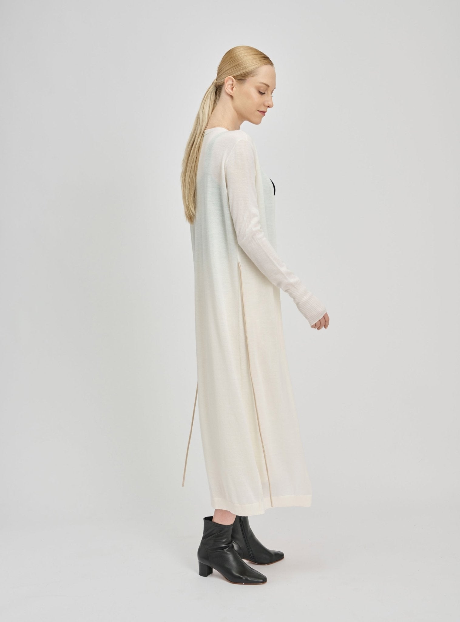 MIC maxi cardigan (White) - STELLAM