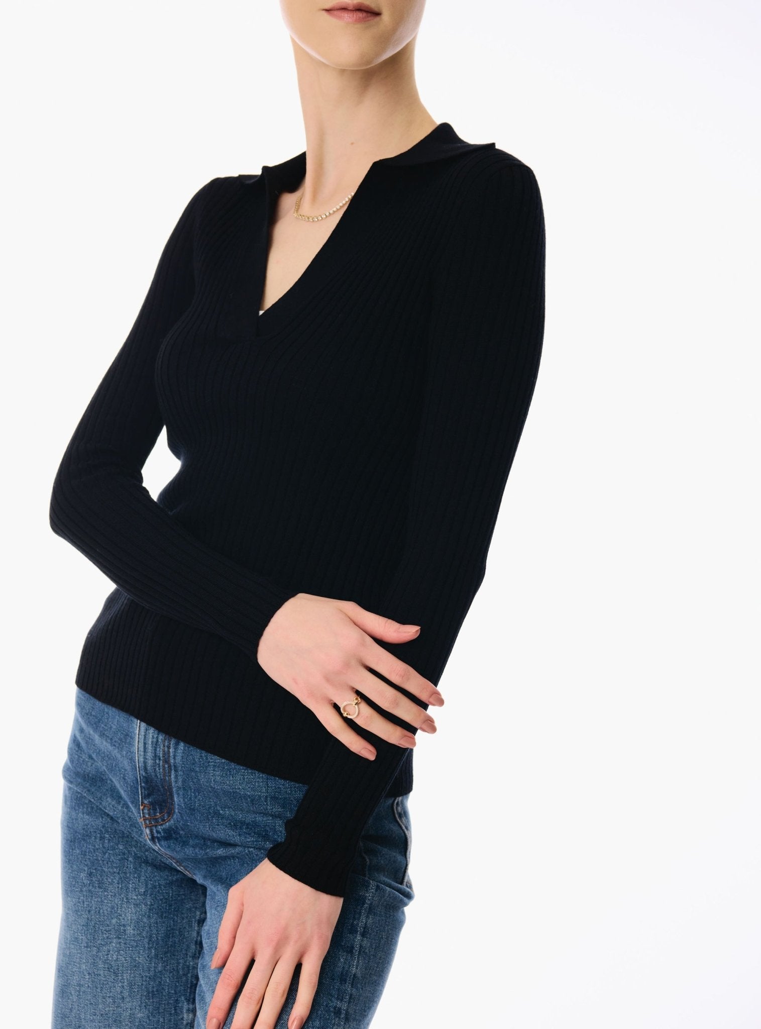 PANDORA V neck wool top (Black) - STELLAM