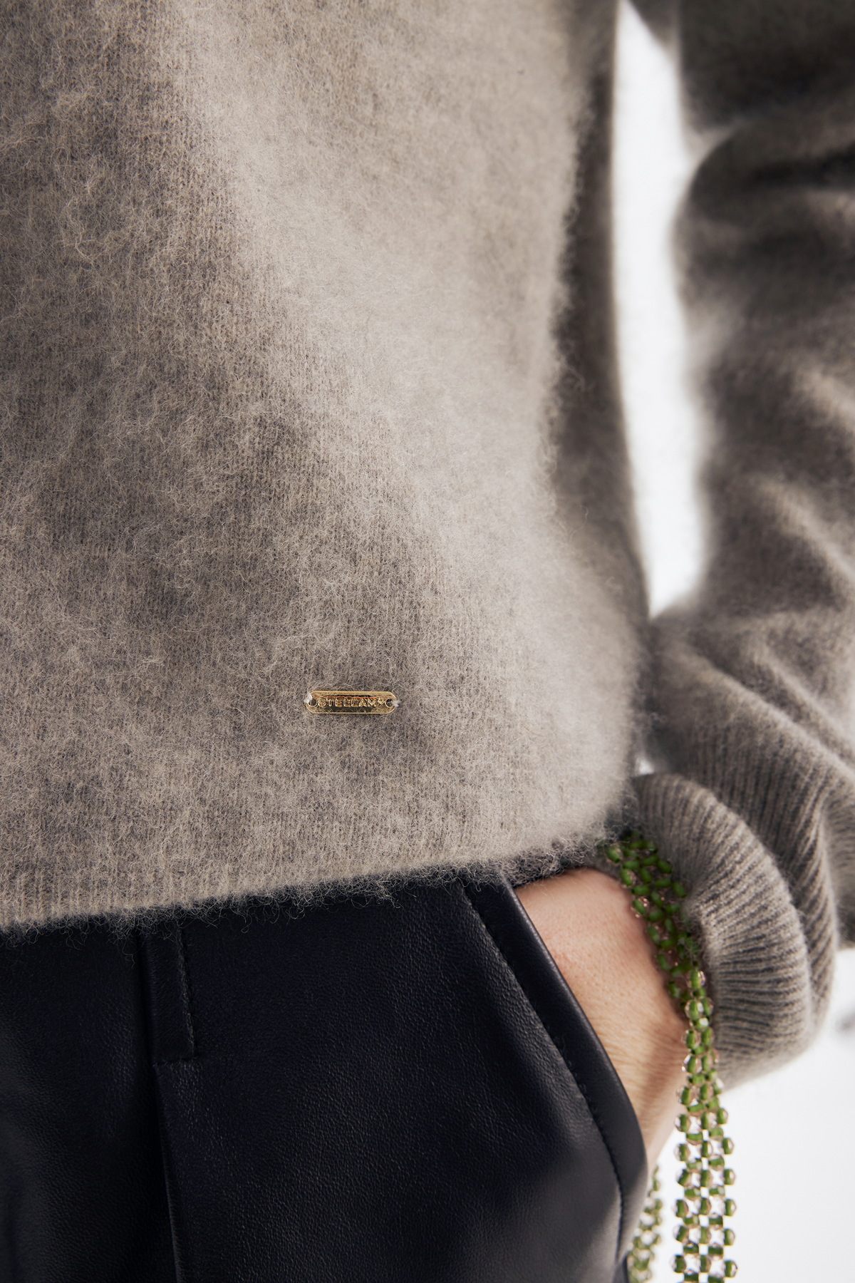 PHOENIX wool seamless pullover (Etoupe)