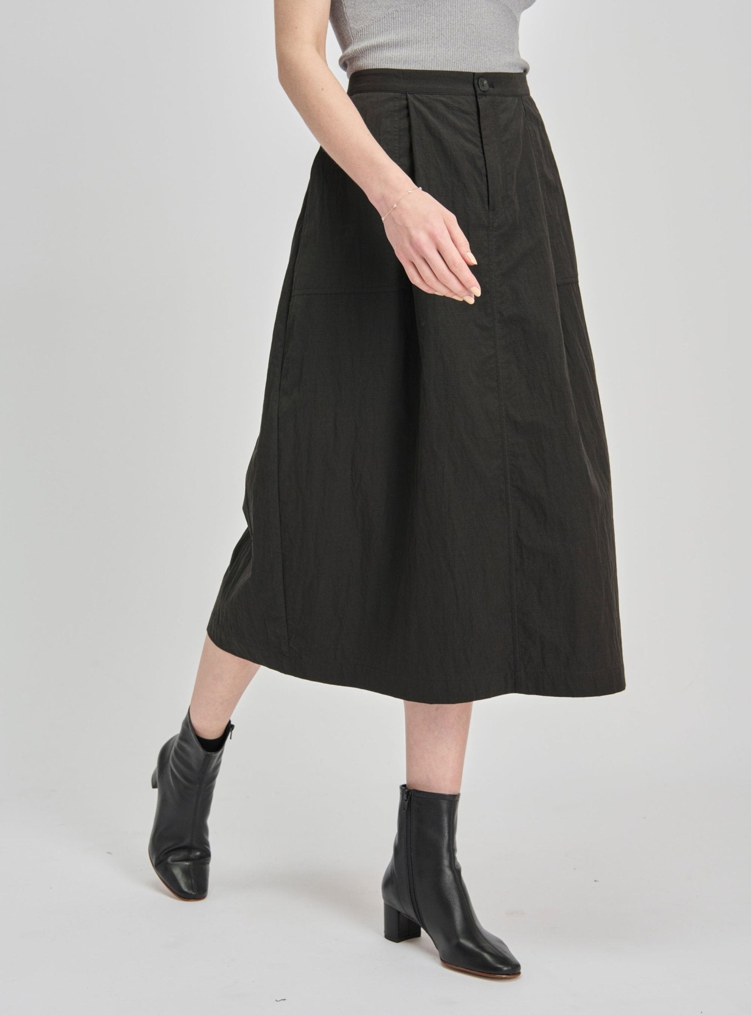 RALLY cotton-blended midi skirt (Black) - STELLAM