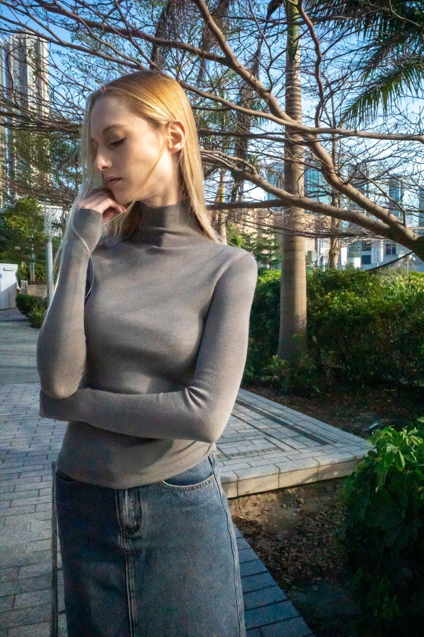 ROSE seamless turtleneck 120'S wool sweater (Etoupe) - STELLAM