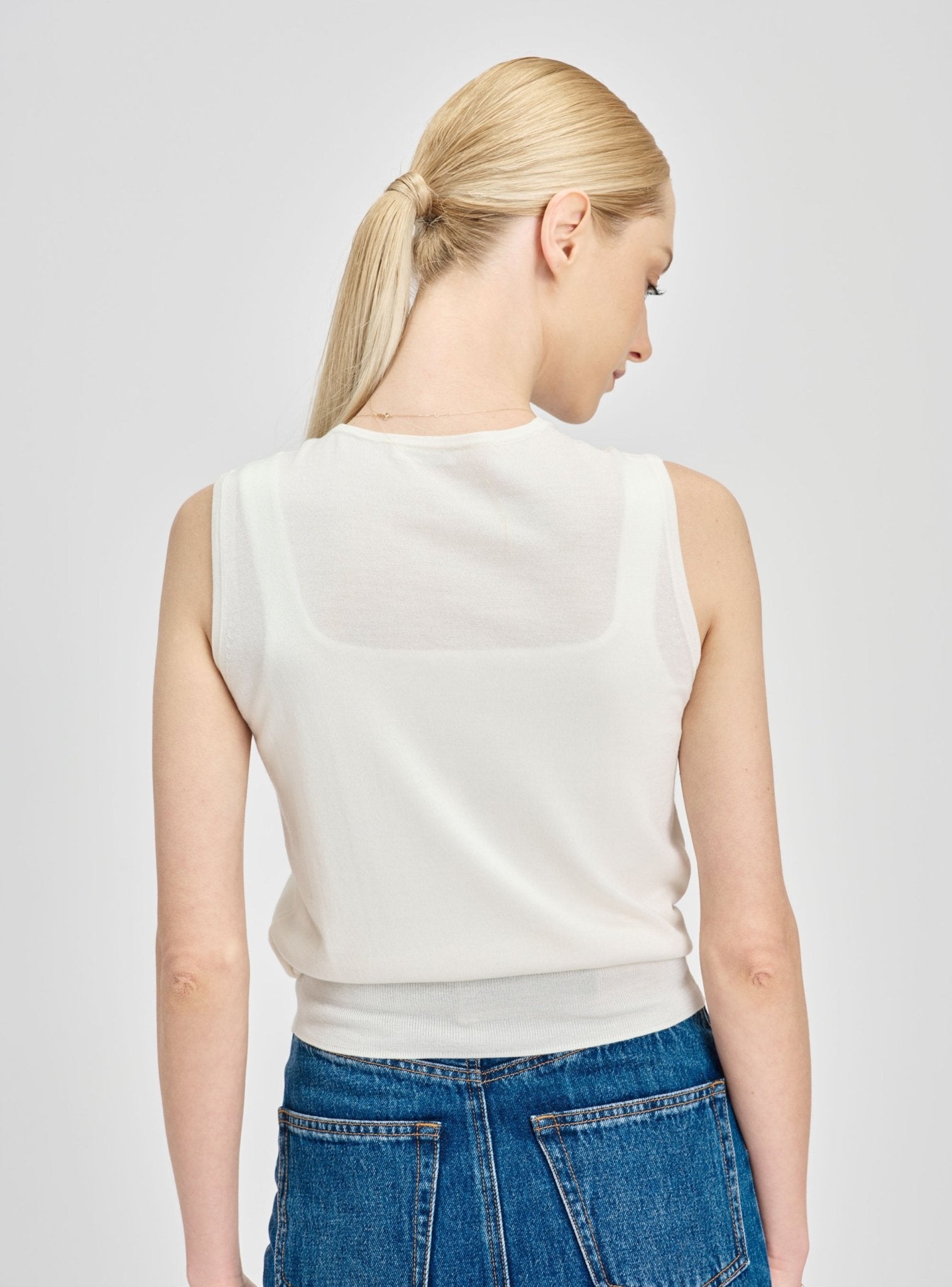 VIOLET silk-blended tank top (White) - STELLAM