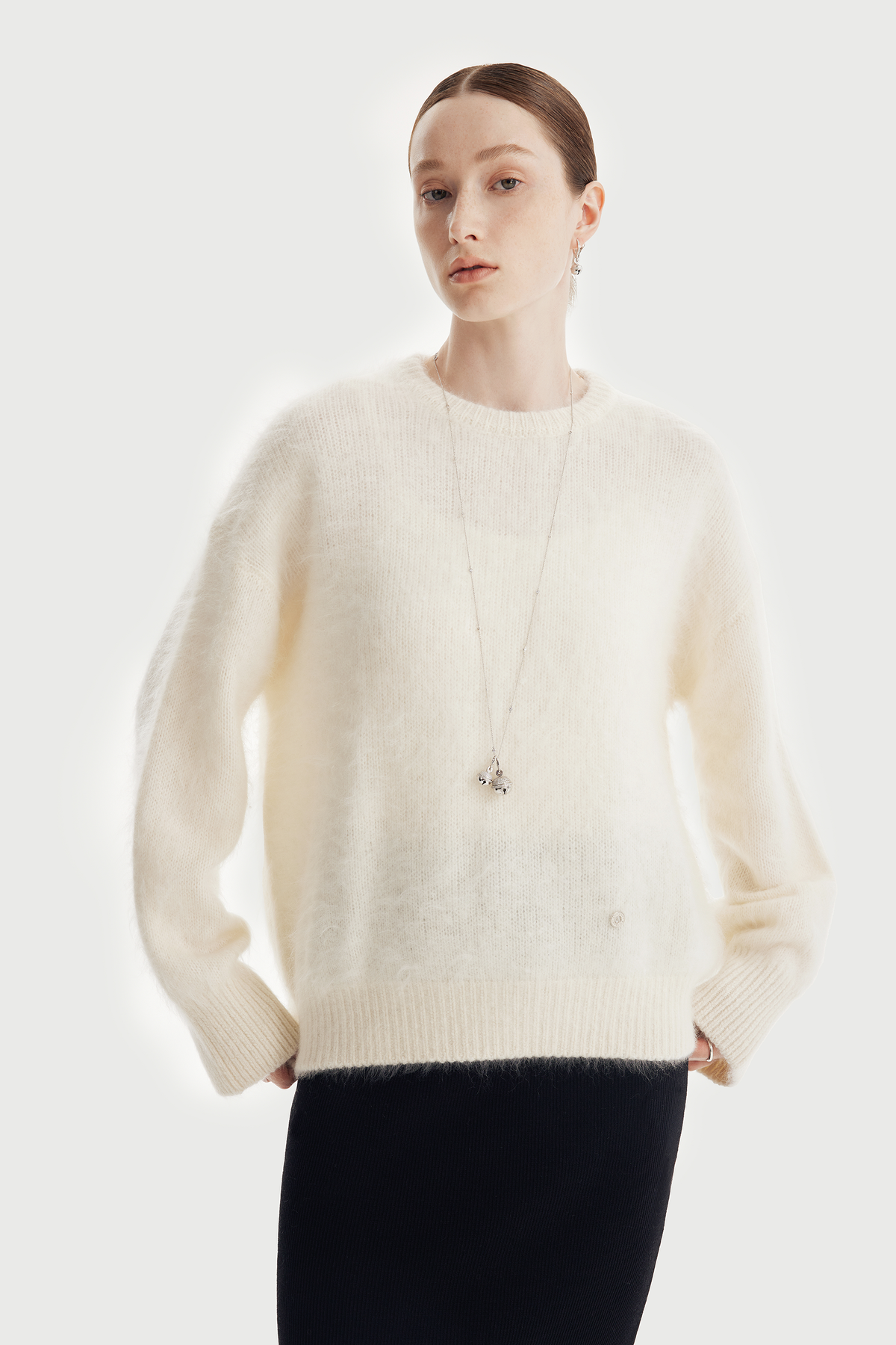 WISDOM double-wool furry pullover (White)